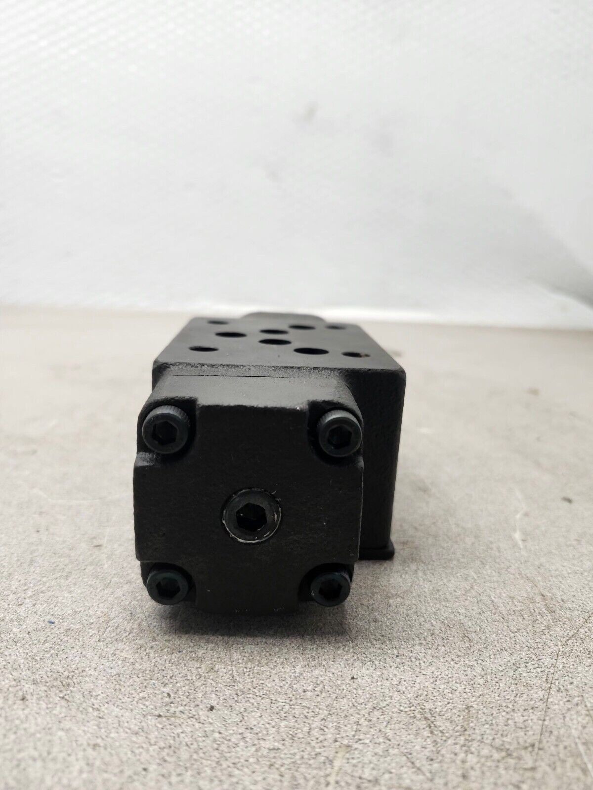 NEW NO BOX NACHI MODULAR VALVE 0G-G03-A3-E51