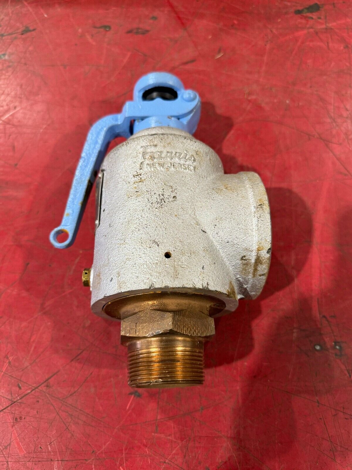 NEW TELEDYNE FARRIS 1-1/2" X 2-1/2" SAFETY RELIEF VALVE 275PSIG. 1855-0L