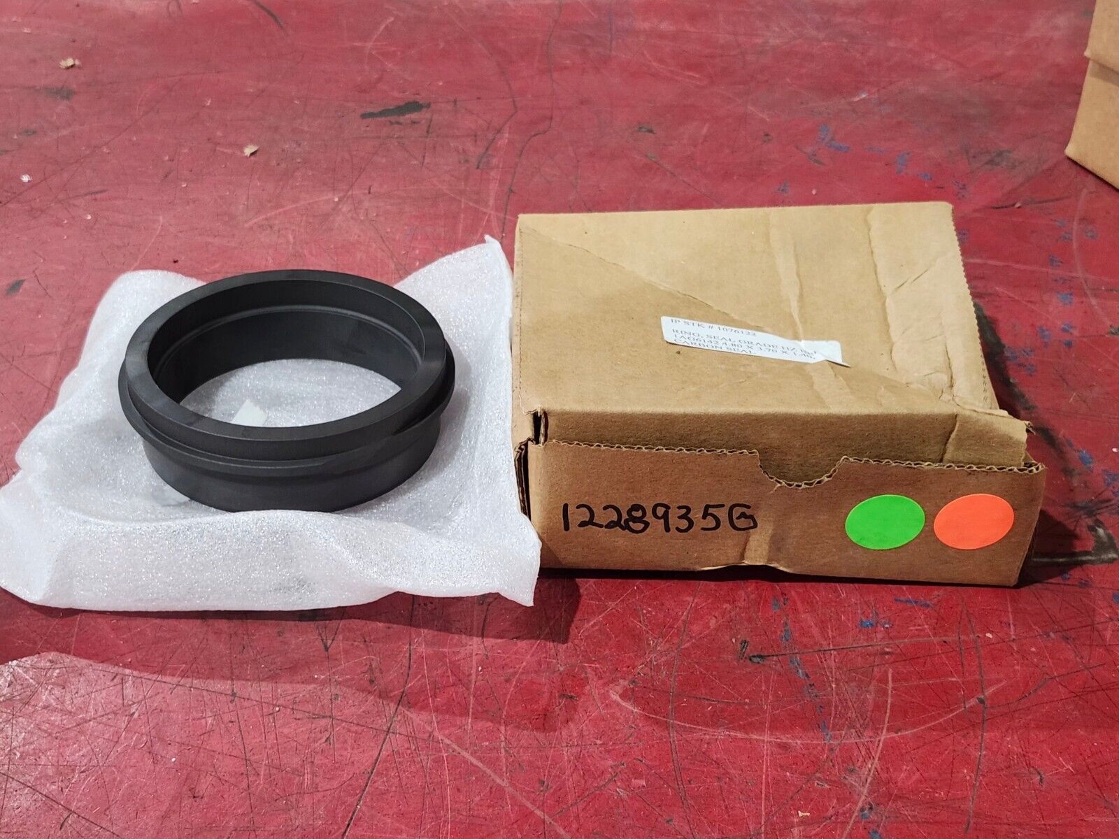 NEW IN BOX BELOIT RING CARBON SEAL 1AG6142 4.80 X 3.70 X 1.40