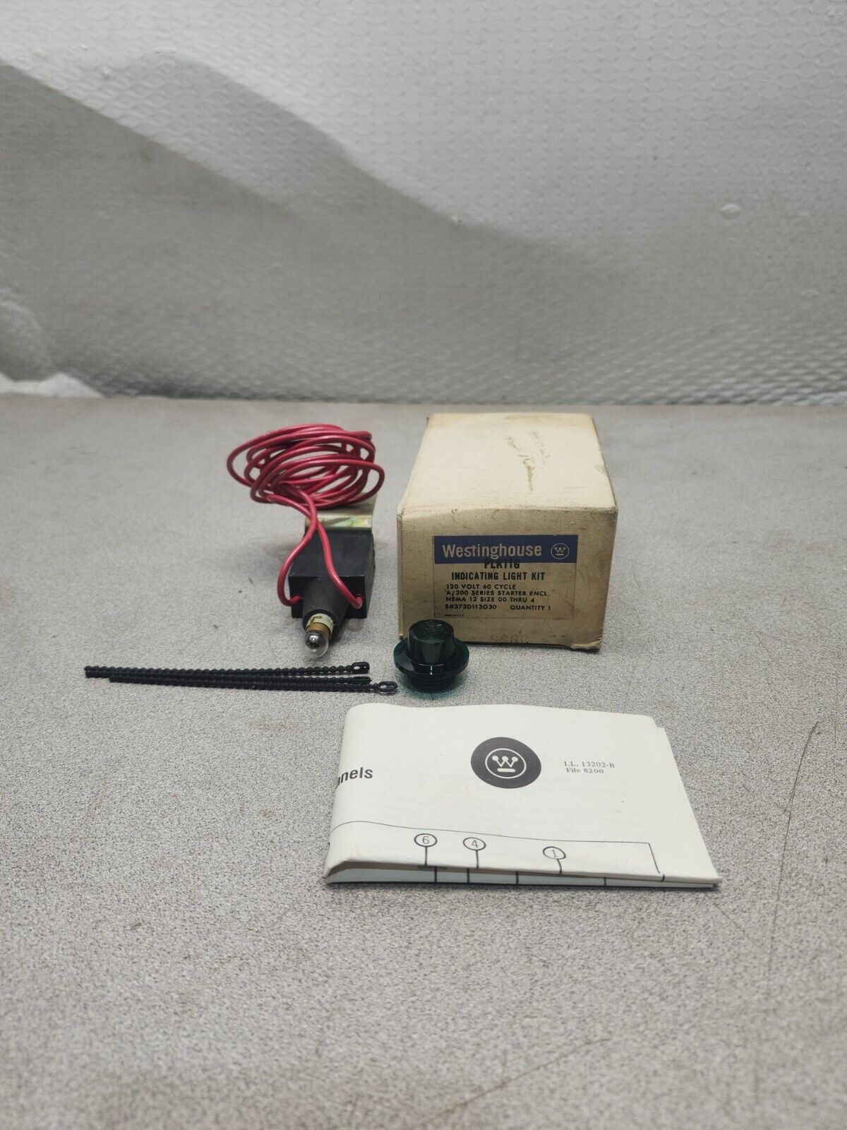 NEW IN BOX WESTINGHOUSE INDICATING LIGHT KIT PLK11G