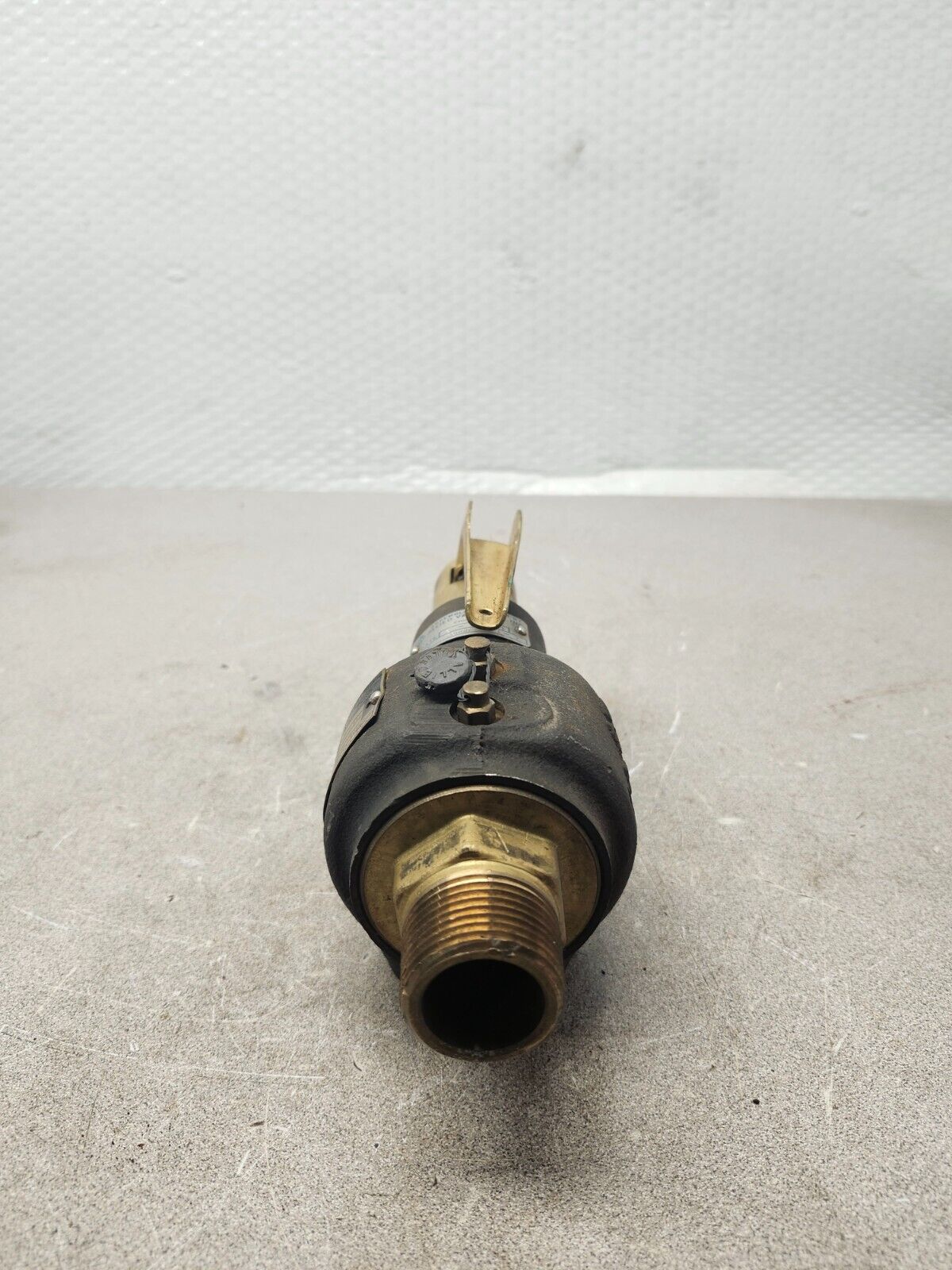 NEW NO BOX Dresser CONSOLIDATED SAFETY VALVE 1'' 125PSI SER A TYPE 1543F