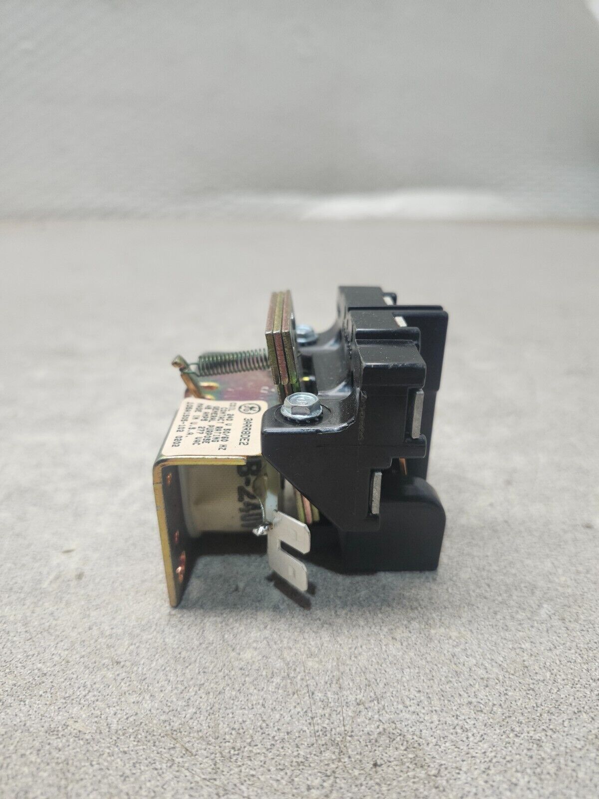 NEW IN BOX SERVICE FIRST RELAY 2P, 240V COIL RLY01038