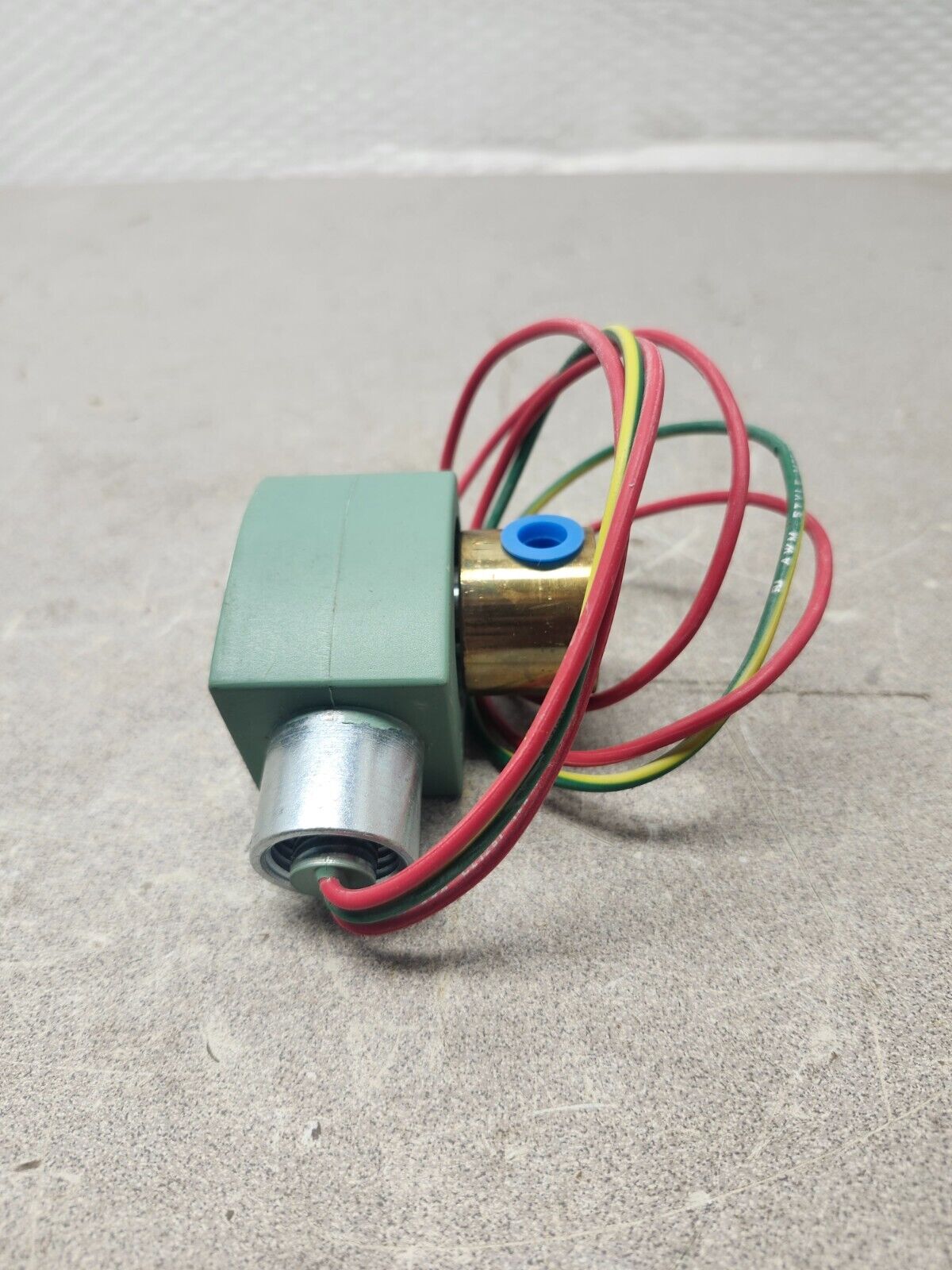 NEW WITH BOX ASCO Red Hat Solenoid Valve 120/60, 1/8'' 8262G2