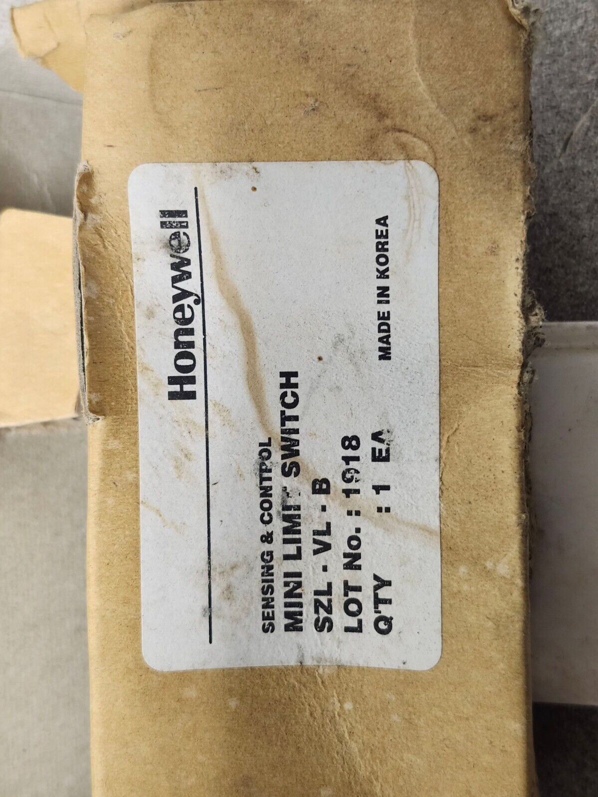 NEW IN BOX HONEYWELL VL MINI LIMIT SWITCH SZL-VL-B