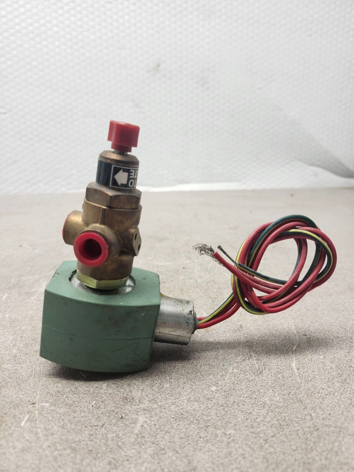 NEW NO BOX ASCO RED-HAT SOLENOID VALVE 1/4" PIPE 8320G174MS