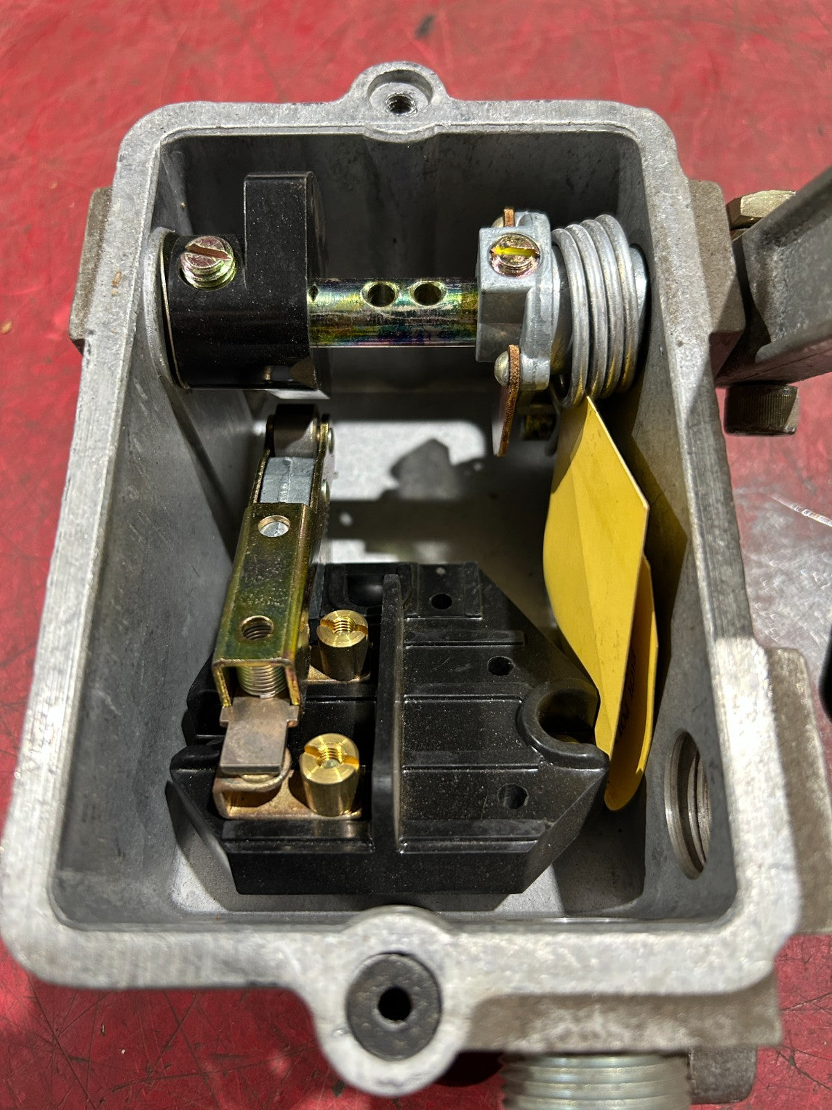 47716303
