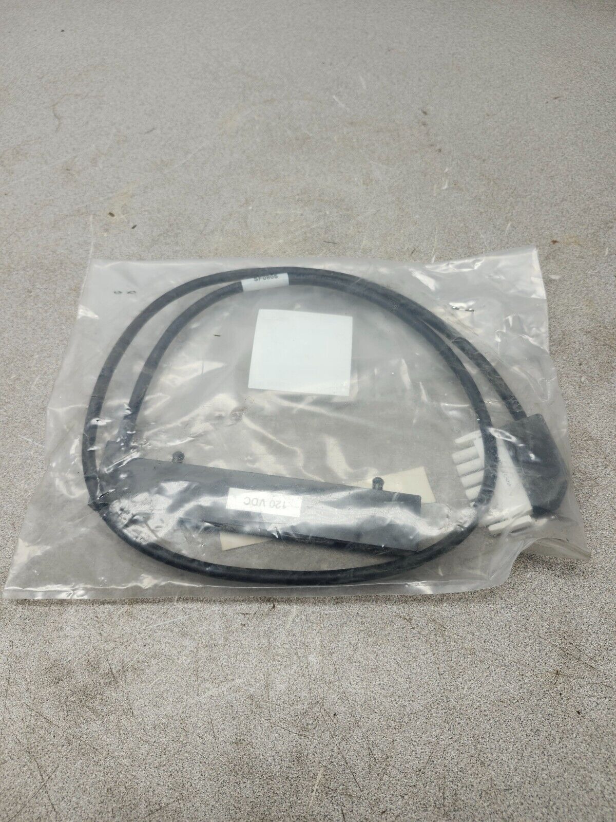 NEW IN BAG FOXBORO BUS INPUT POWER SHORT 120VAC P0911JQ