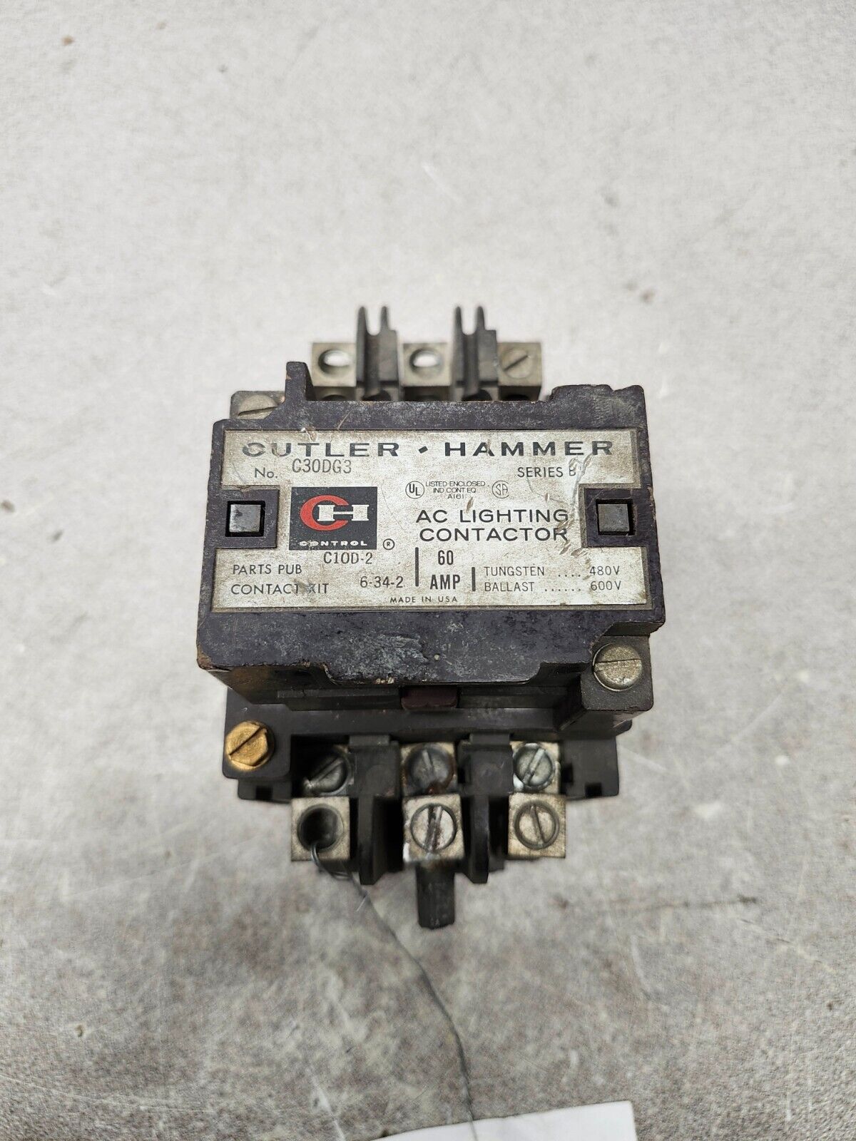 USED Cutler Hammer Ac Lighting Contactor C30DG3 Series B