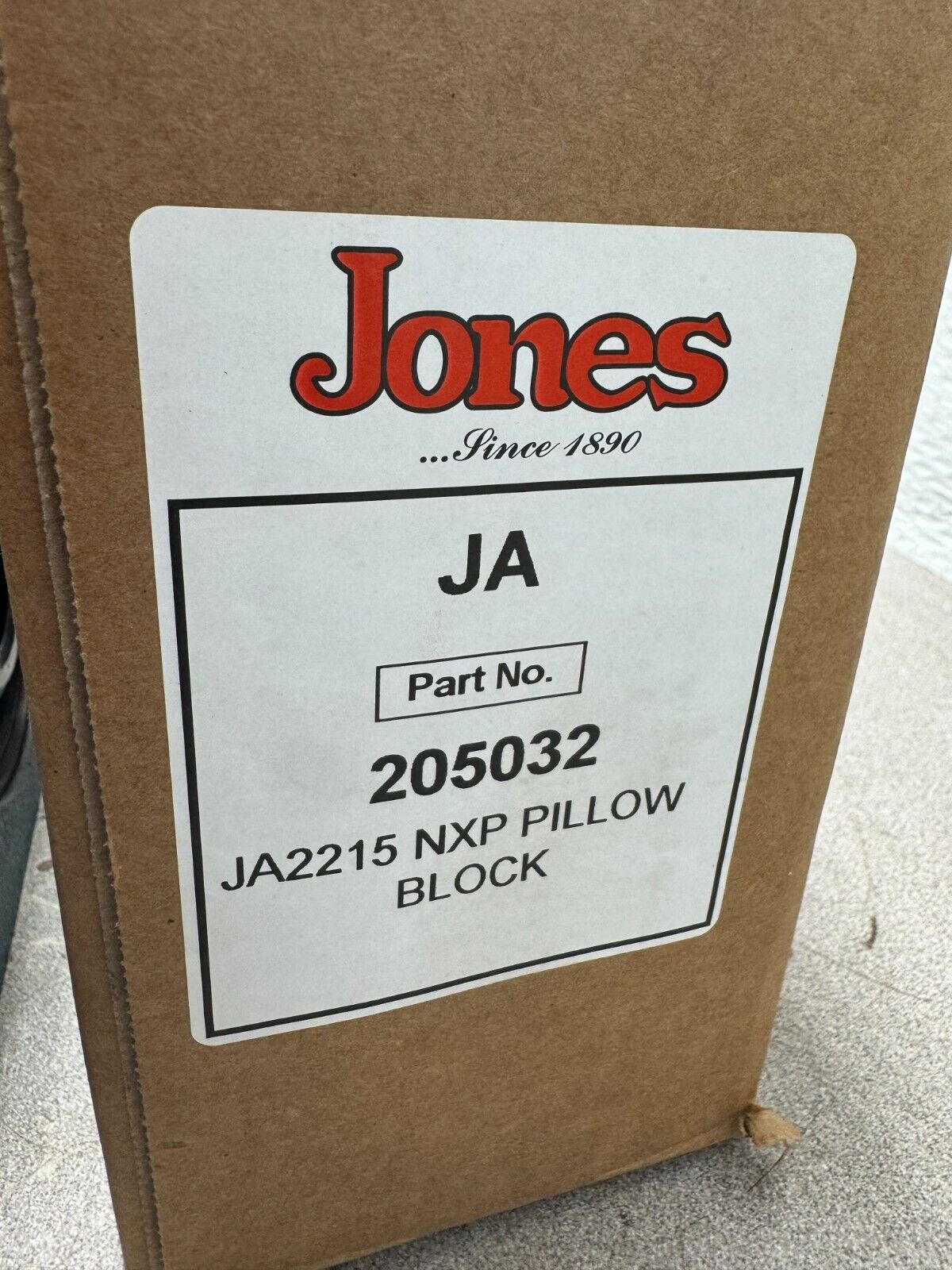 NEW JONES 2-BOLT JA-2000 PILLOW BLOCK BEARING 2-15/16" BORE JA2215 NXP 205032