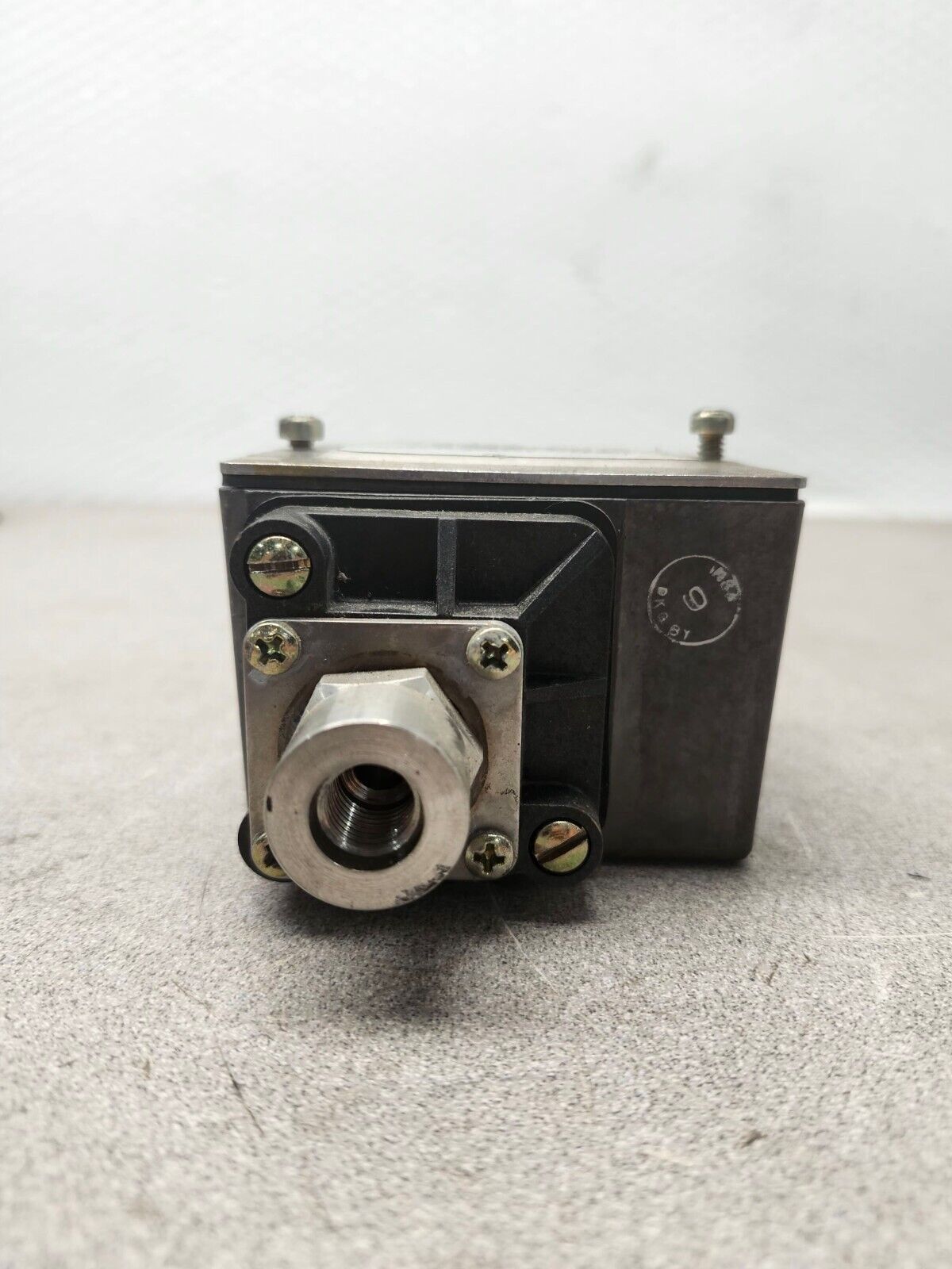 USED IMO Barksdale Pressure Transmitter NOS 405N1-03CA-11-L