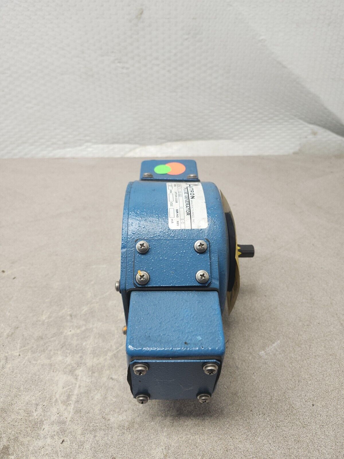 NEW NO BOX AVTRON PULSE GENERATOR K670A 1D-320