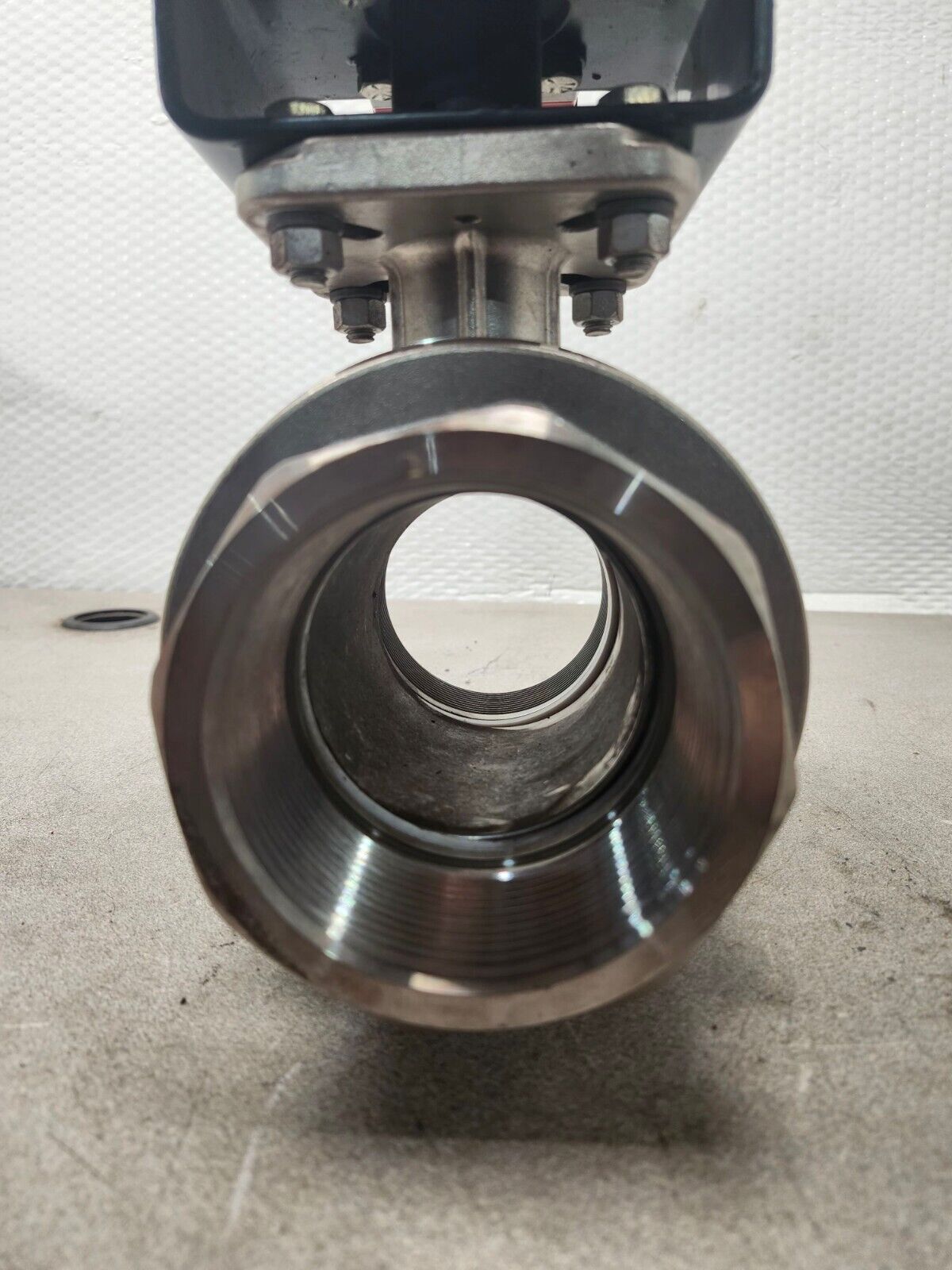 USED FNW 3" STAINLESS BALL VALVE WITH BRAY ACTUATOR 91-0834-21320-015