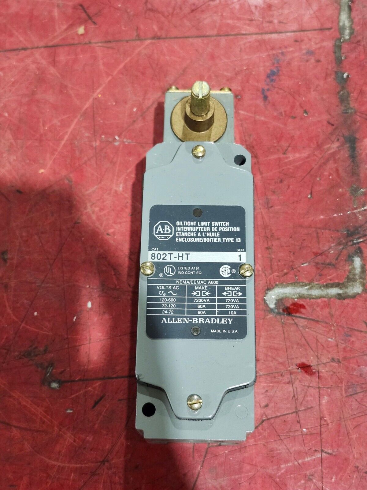 NEW NO BOX ALLEN BRADLEY LIMIT SWITCH 802T-HT