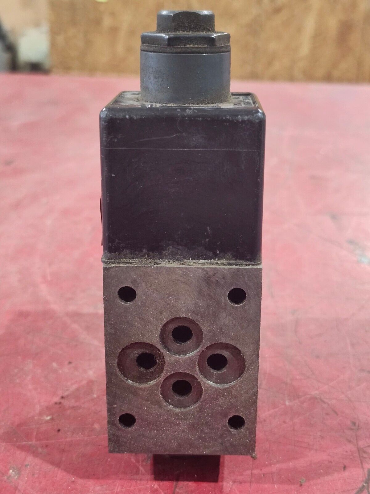 USED CONTINENTAL HYDRAULIC DIRECTIONAL VALVE VS5M-1A-G-60-D