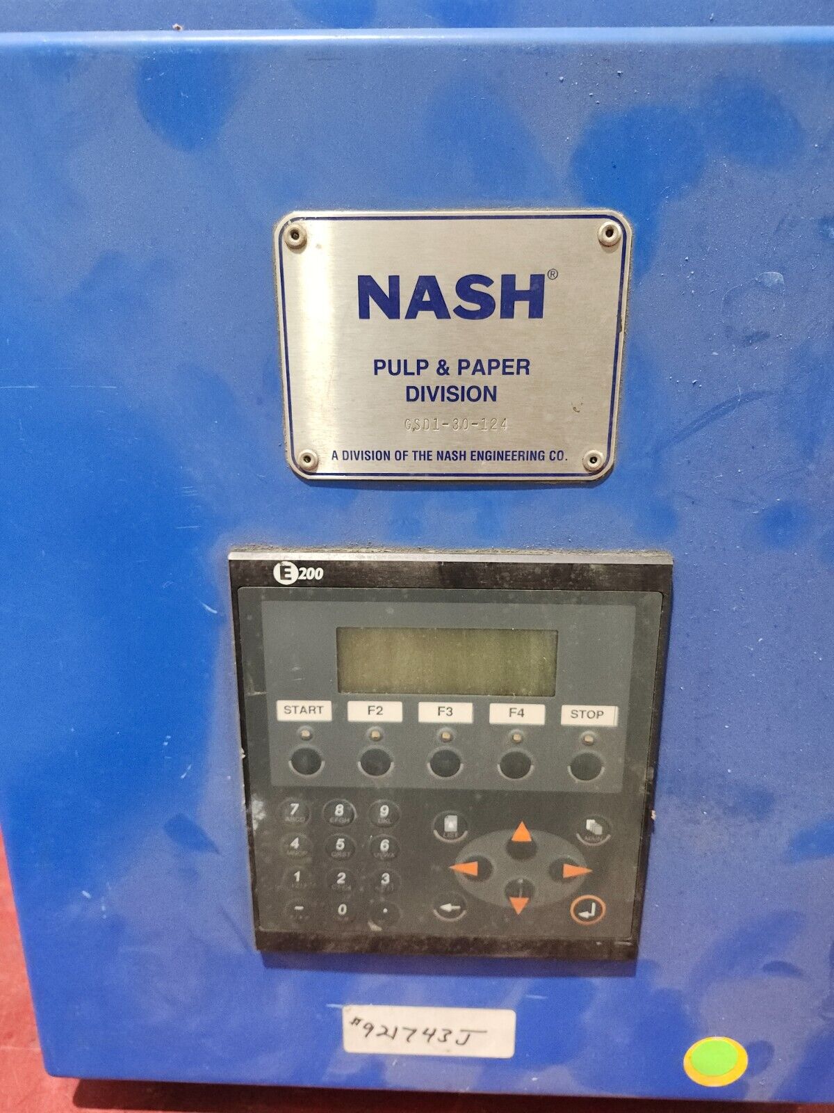 USED NASH ENCLOSURE GSD1-30-124 W/Mitsubishi FXON-24MR-ES, FR-E51CM-0 IK-NA