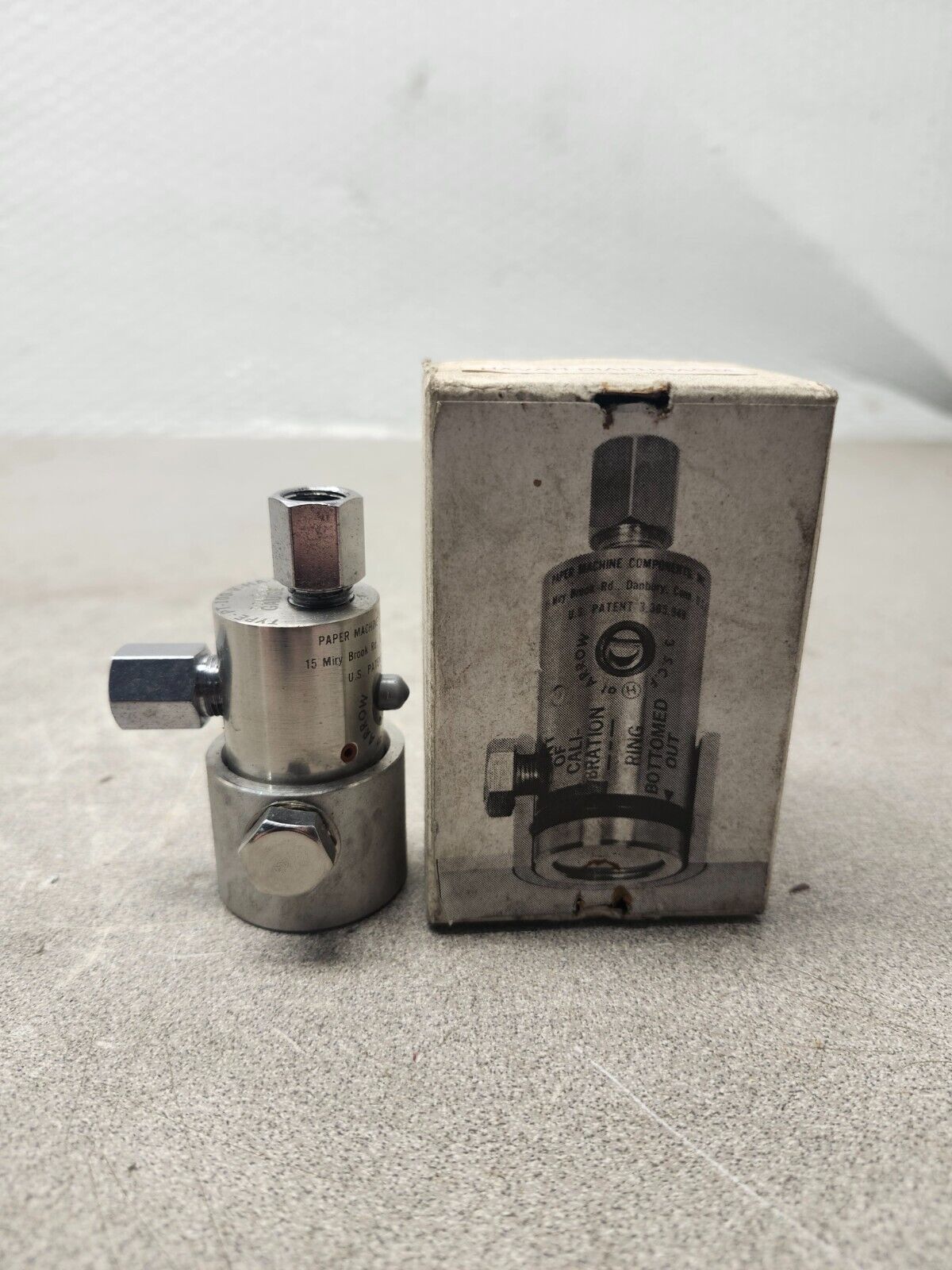 NEW IN BOX PAPER MACHINE COMPONENT PNEUMATIC PRESSURE TRANSMITTER PT-100-V-HA-HT