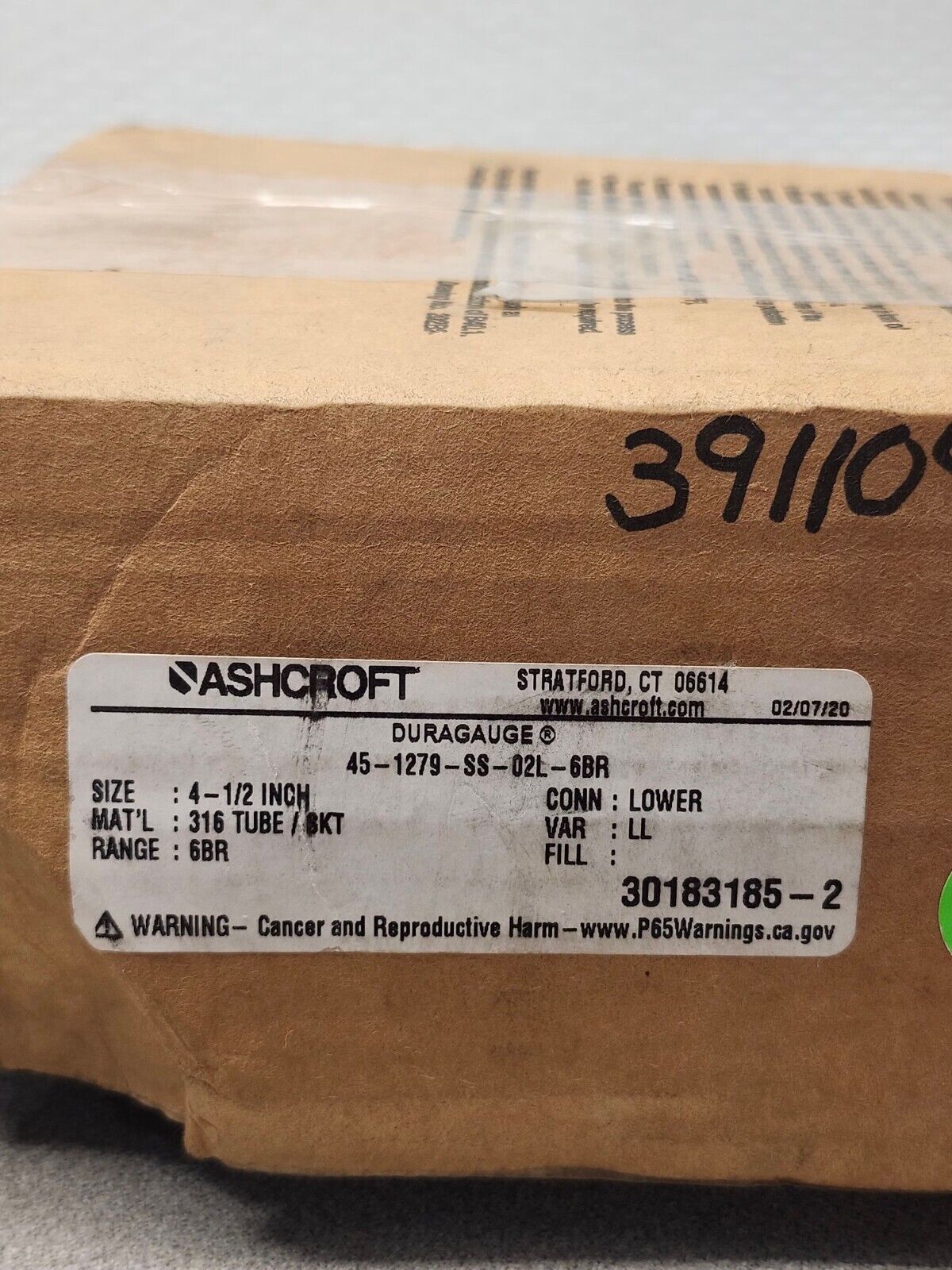 NEW IN BOX ASHCROFT DURAGAUGE 45-1279-SS-02L-6BR