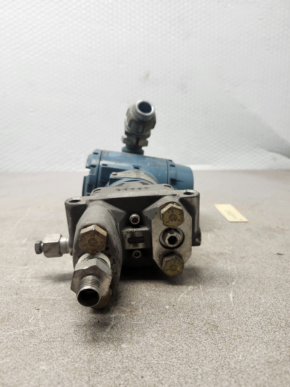 USED ROSEMOUNT PRESSURE TRANSMITTER  03031-0060-0003