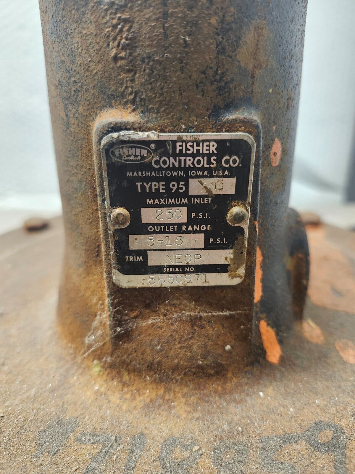 USED FISHER CONTROLS 250PSI TYPE 95