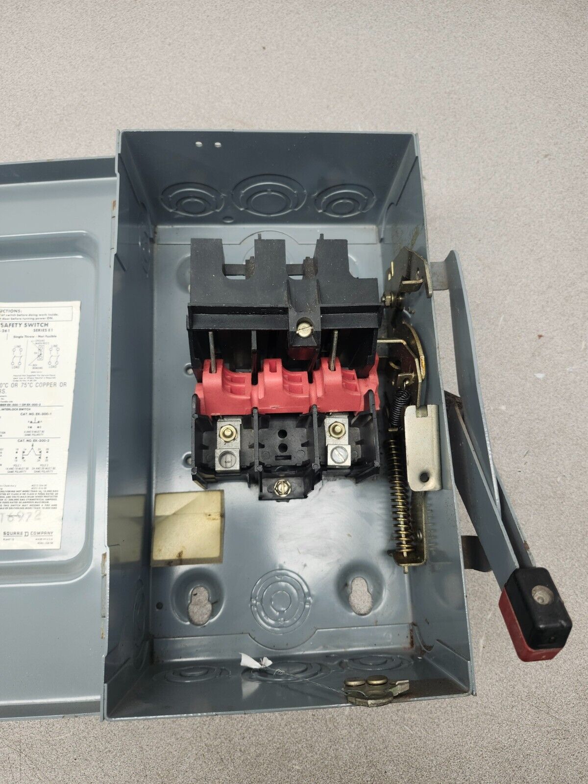 NEW SQUARE D SER E1 SAFETY SWITCH 30AMP 600V HU-261