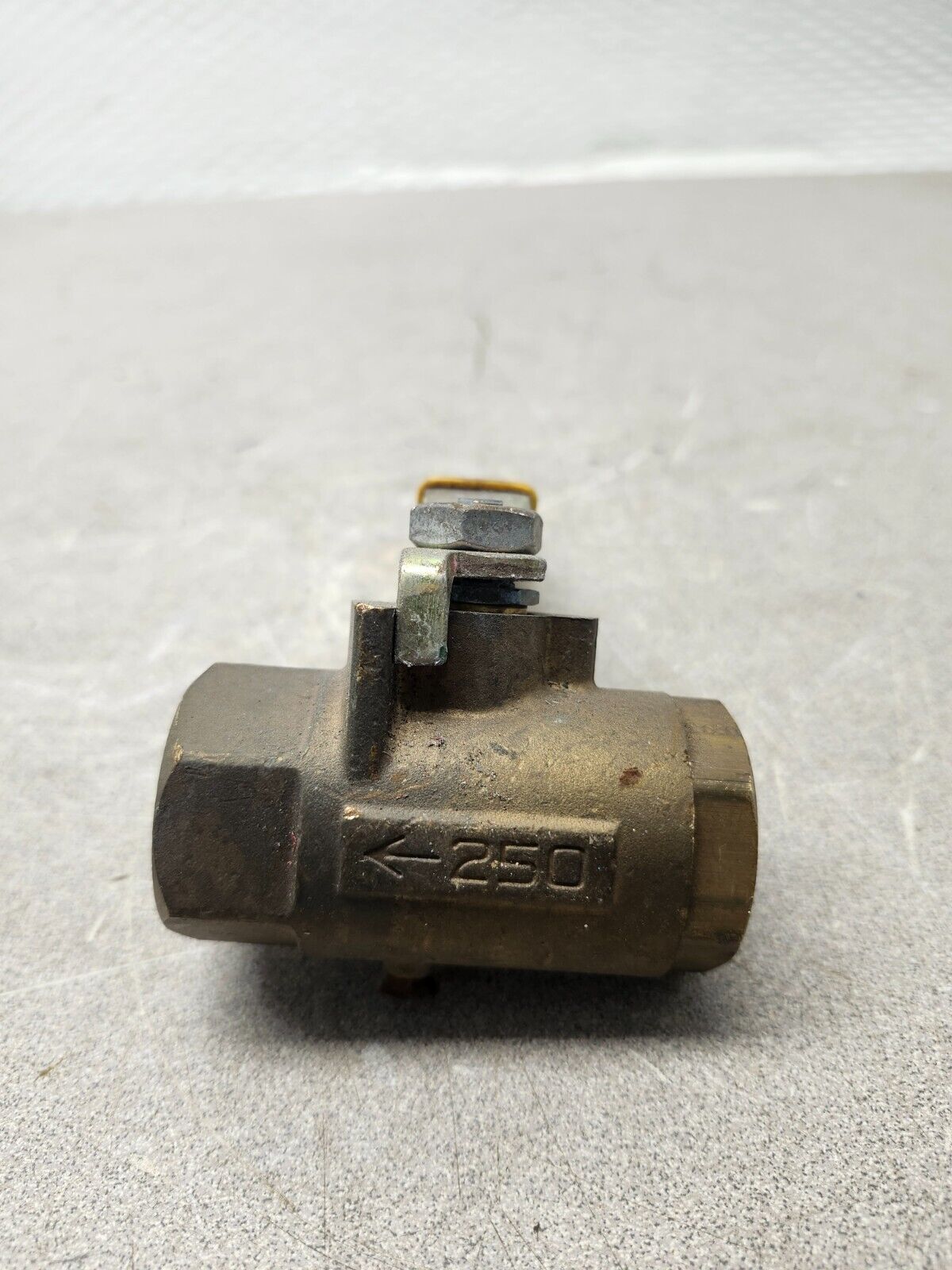 USED SCHRADER / BELLOWS BALL VALVE 3/4''  P3/4