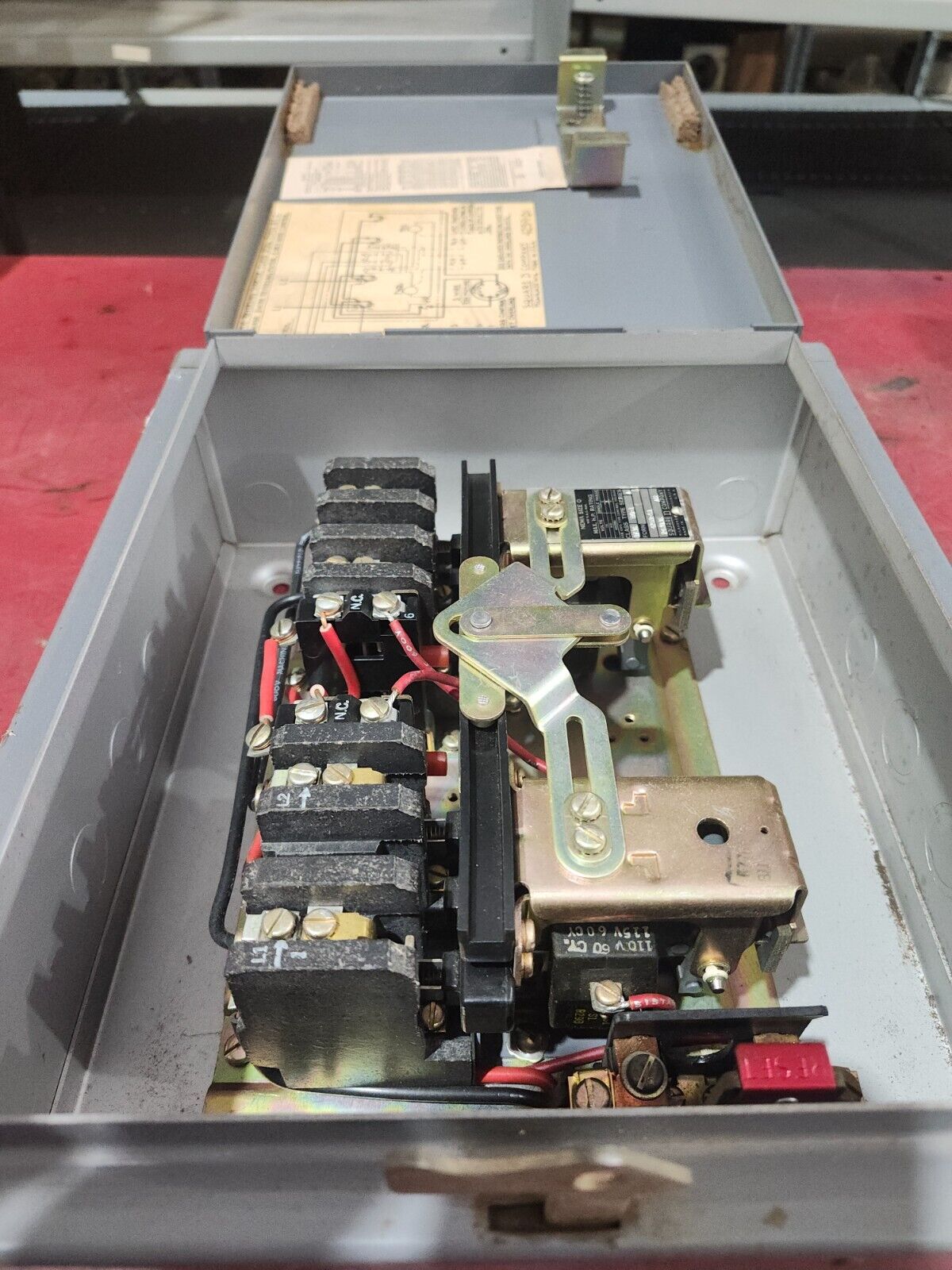 NEW SQUARE D COMPANY CLASS 8736 TYPE BG-1 SER A, 4259-S5 243036 AU