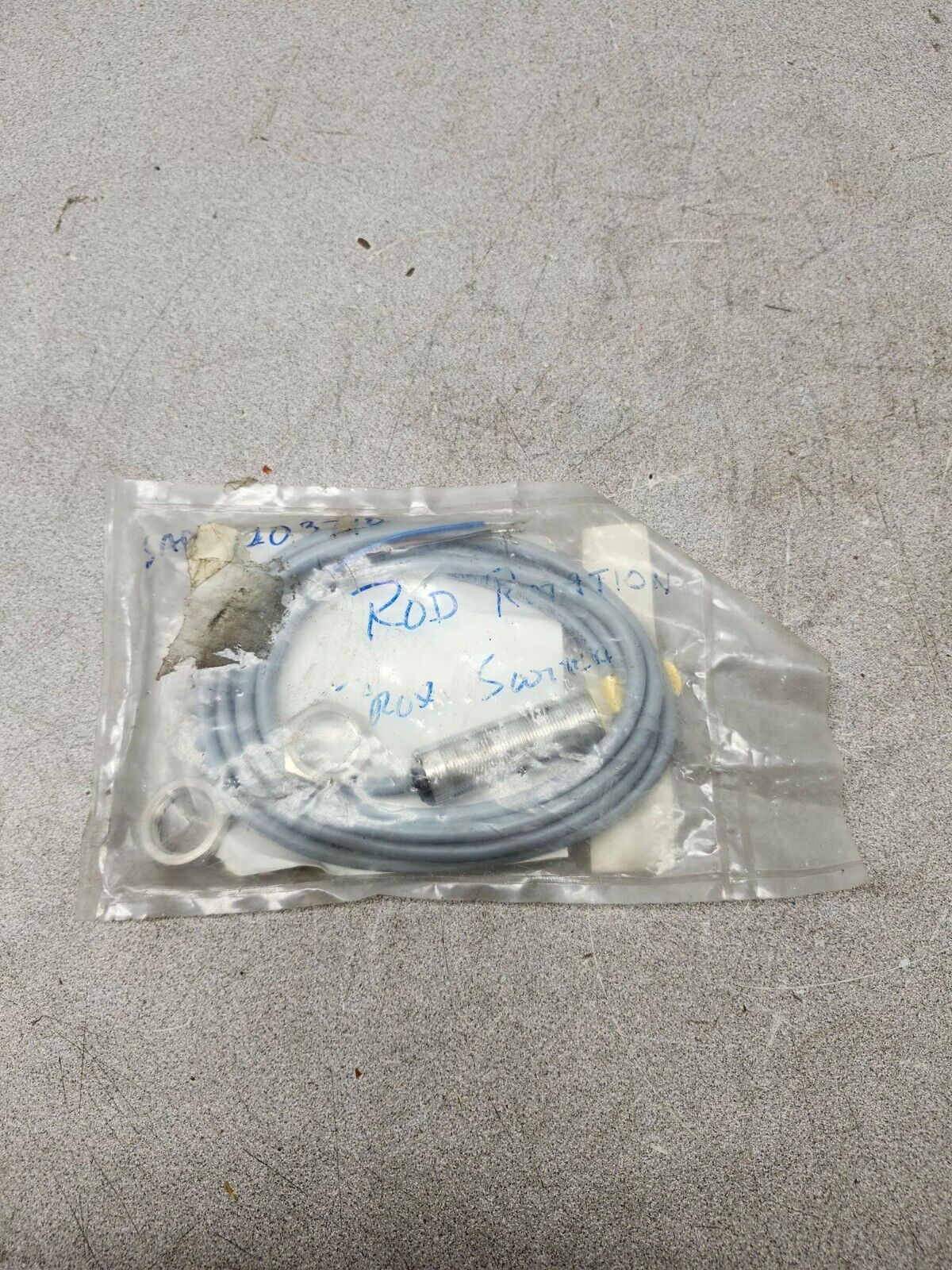 NEW NO BOX TURCK PROXIMITY SENSOR BI 8 M18-AP6X