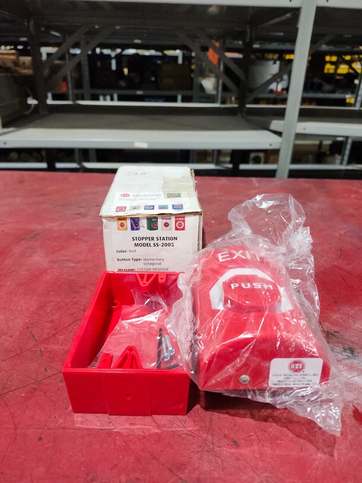 NEW IN BOX STI RED EXIT STOP STOPPER STATION MODEL SS-2005