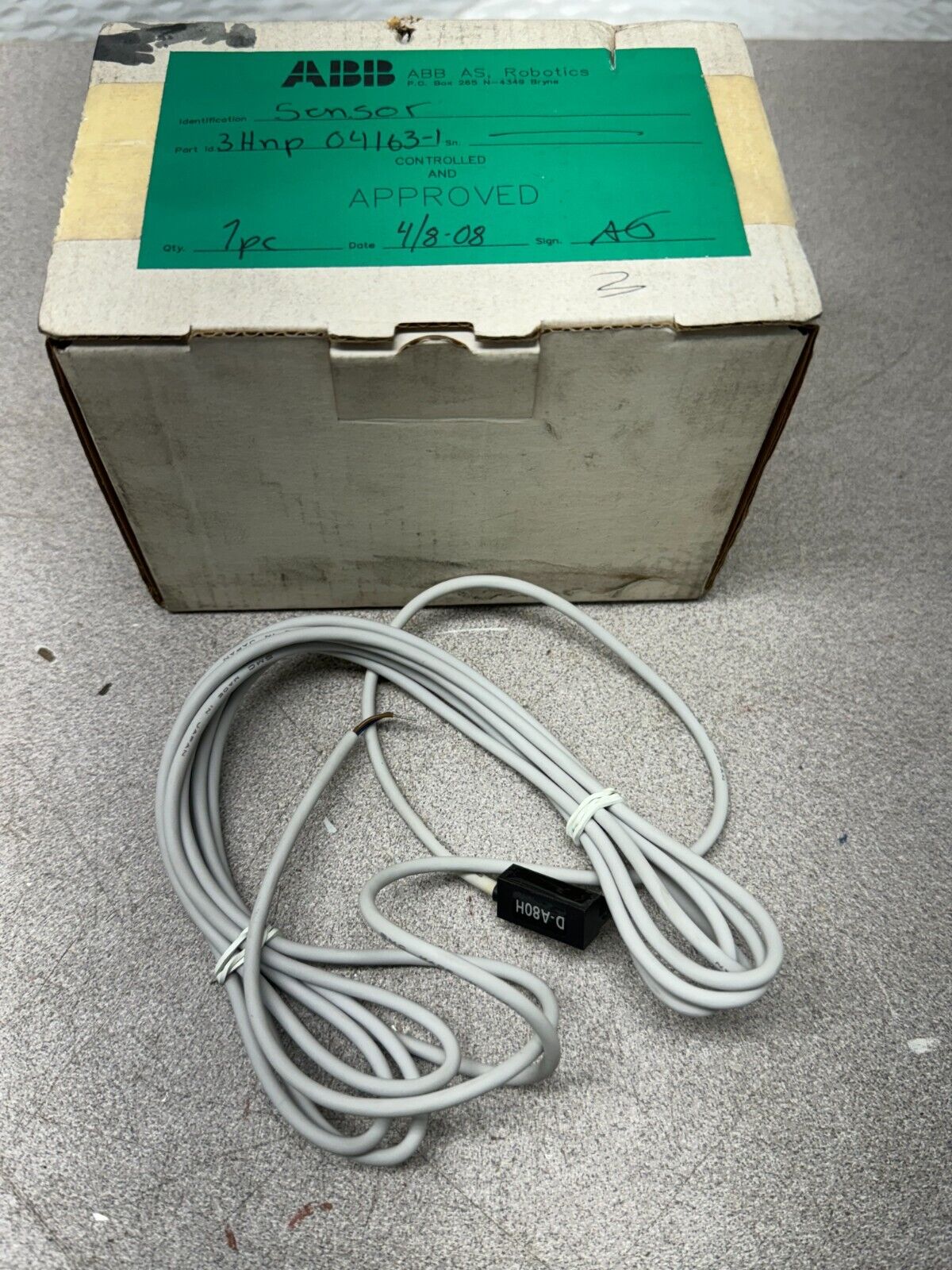 NEW IN BOX ABB SENSOR D-A80H 3HNP 04163-1