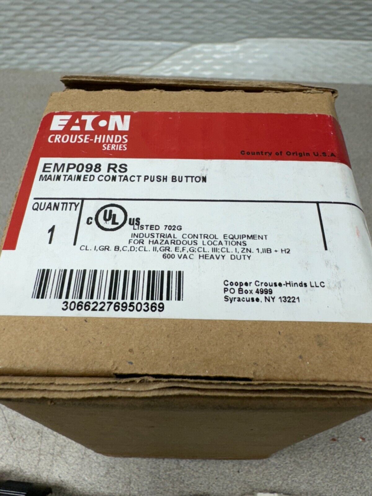 NEW IN BOX EATON MAINTAINED CONTACT PUSH BUTTON EMP098 RS