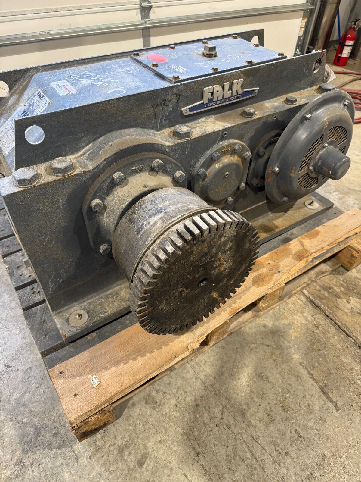 REBUILT FALK ENCLOSED GEAR DRIVE SPEED REDUCER 24.37 RATIO 405A3-AR