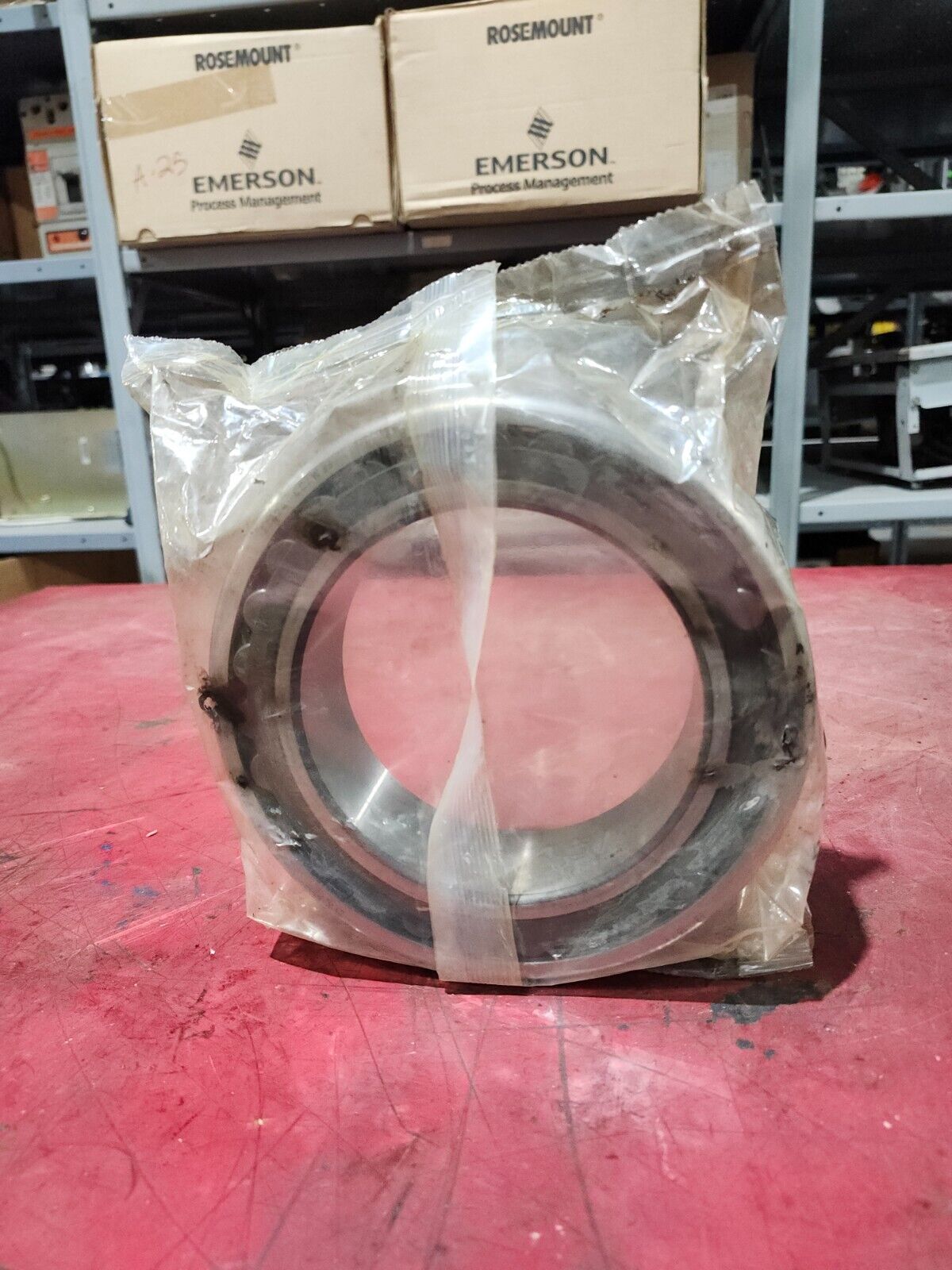 NEW IN BAG SKF Spherical Roller Bearing 23024 CC/W33