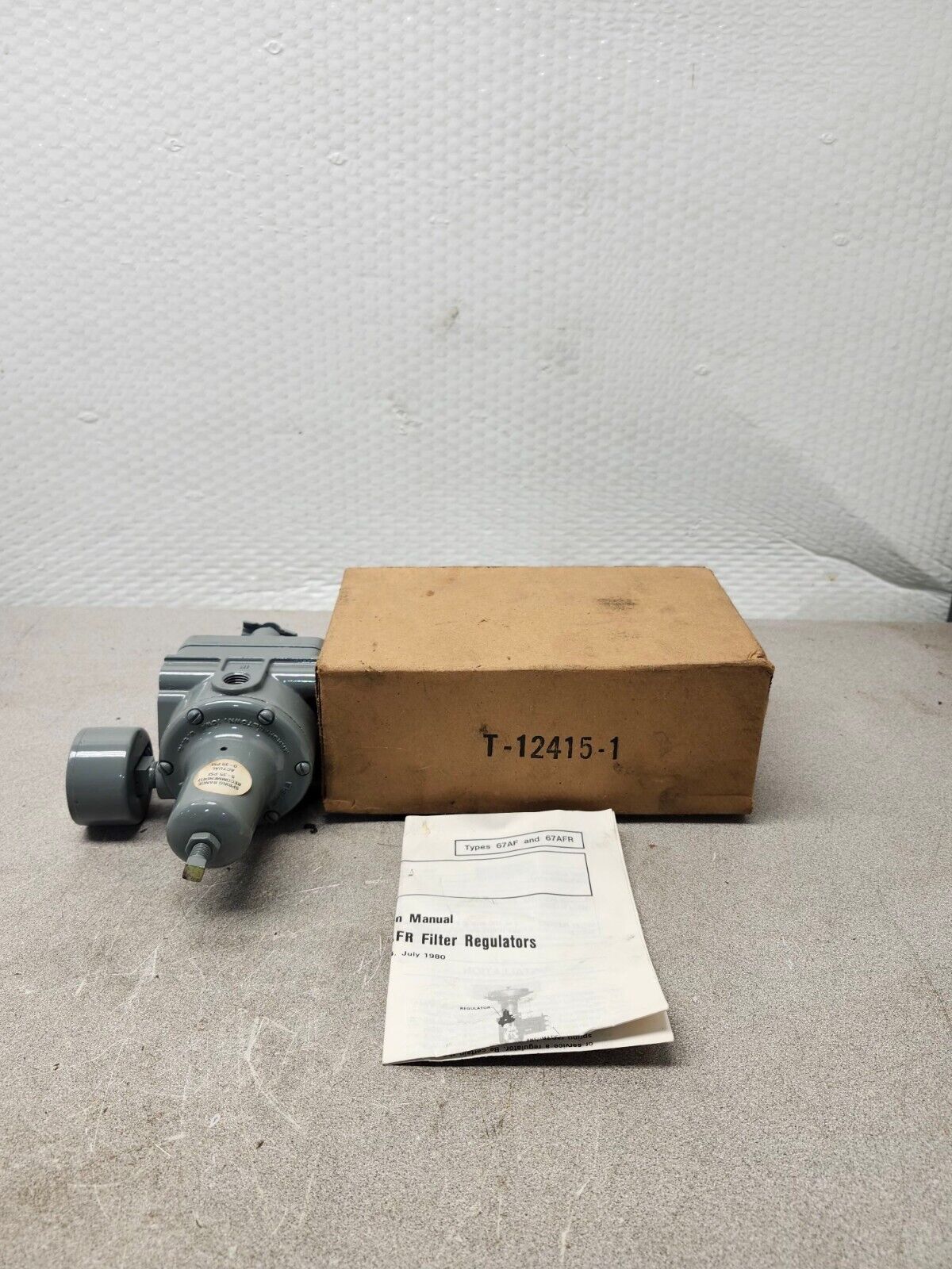 NEW IN BOX FISHER Air Filter/Regulator INLET PRESSURE 250 PSI TYPE 67AF