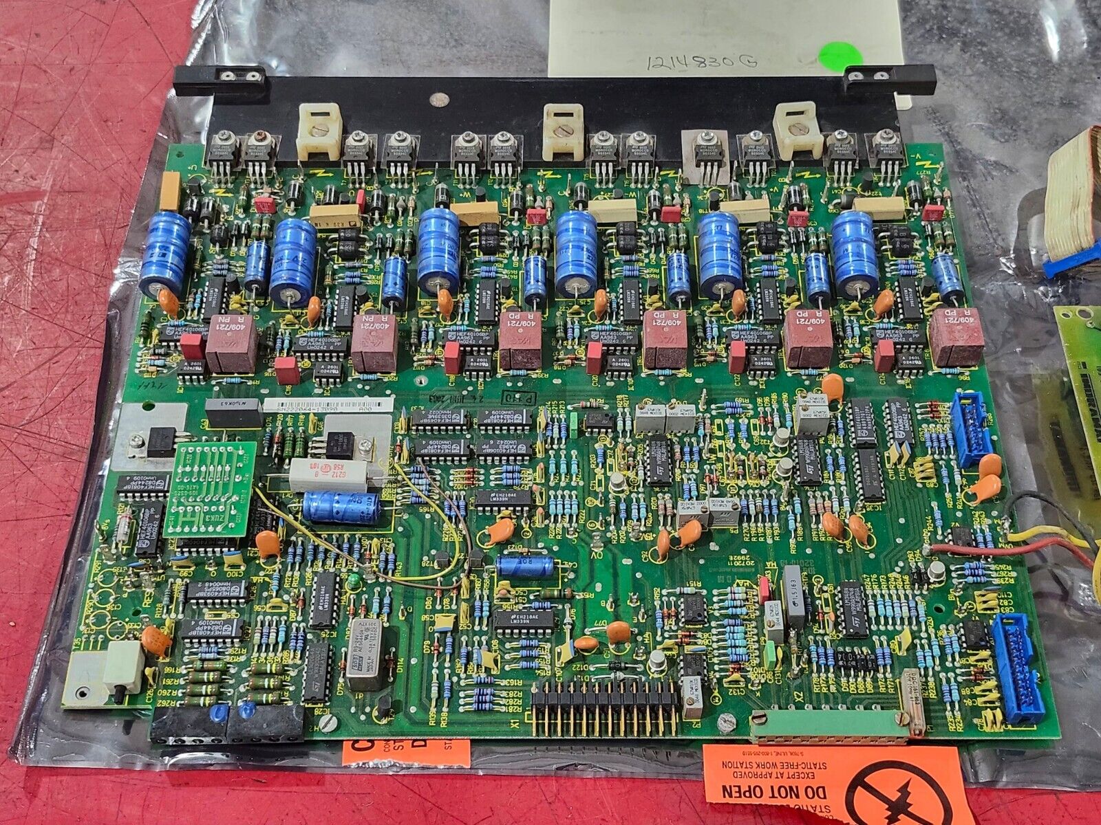 USED INDRAMAT CONTROL BOARD 109-525-3201A-18