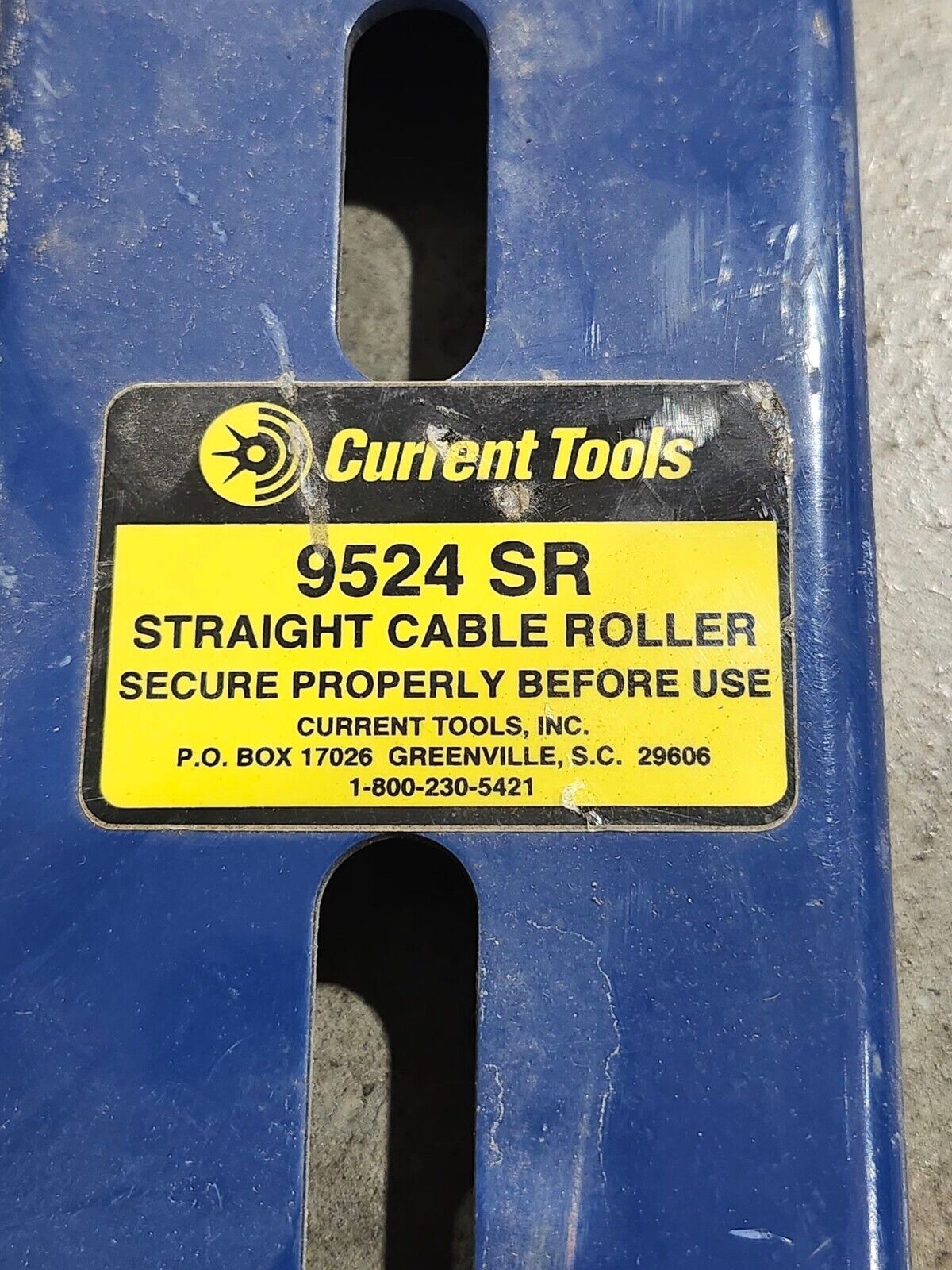 NEW CURRENT TOOLS Straight Cable Roller (20″ – 24″ Tray) 9524SR