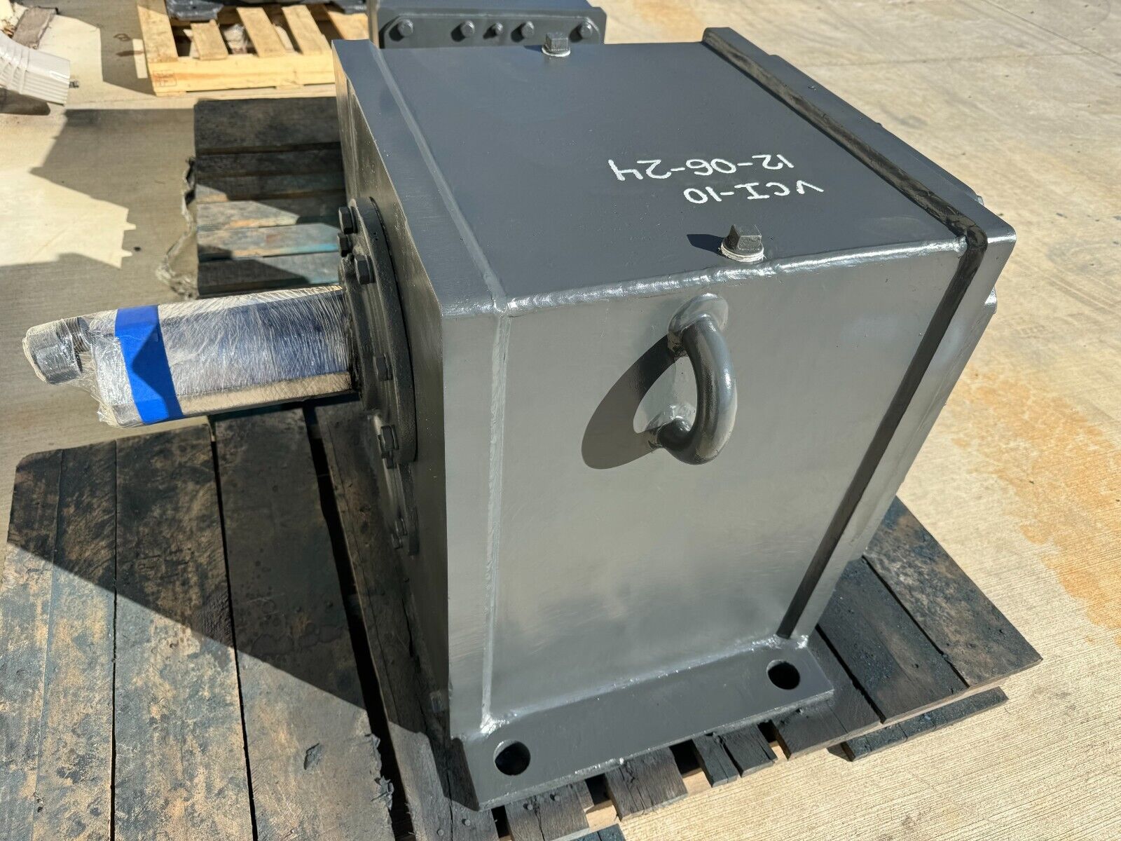 USED FALK ENCLOSED GEAR DRIVE SPEED REDUCER 70.32 RATIO 1100FC3A