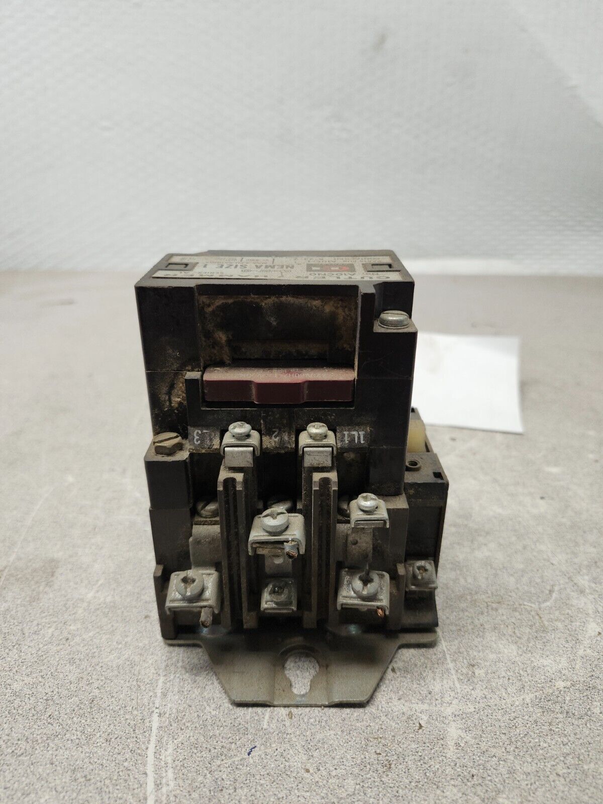 USED CUTLER HAMMER Contactor NEMA SIZE 1 A10CN0