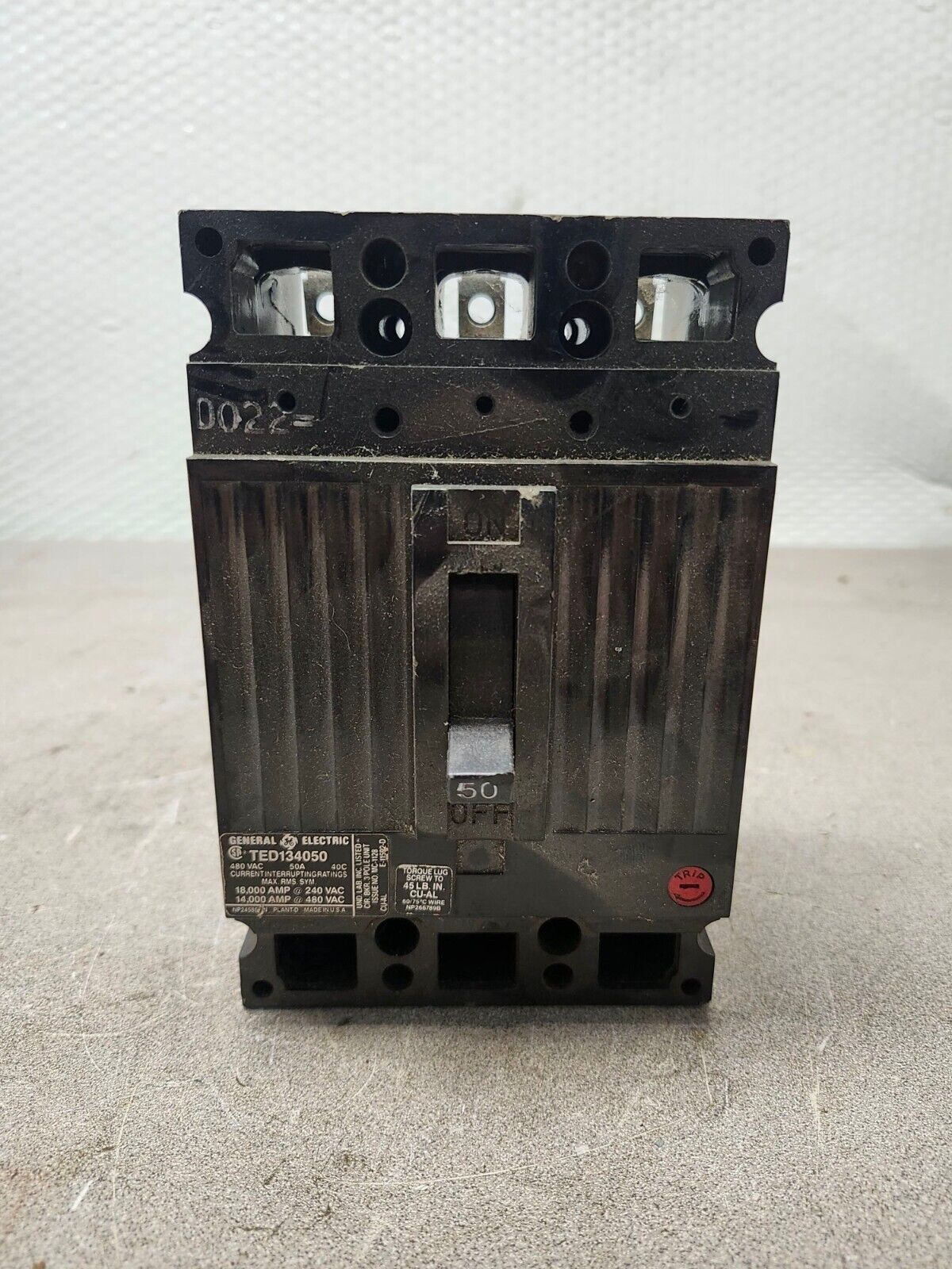 USED General Electric Circuit Breaker 50 Amp, 480 VAC, 3 Pole TED134050