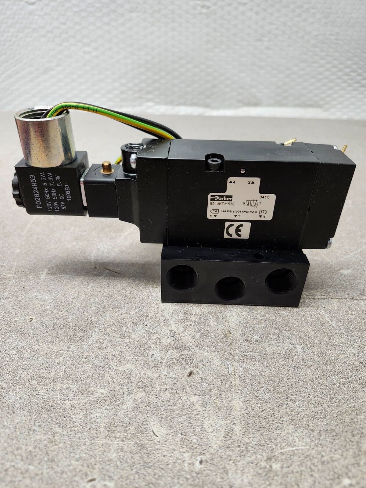 NEW IN BOX PARKER SOLENOID VALVE B51JKDH53C