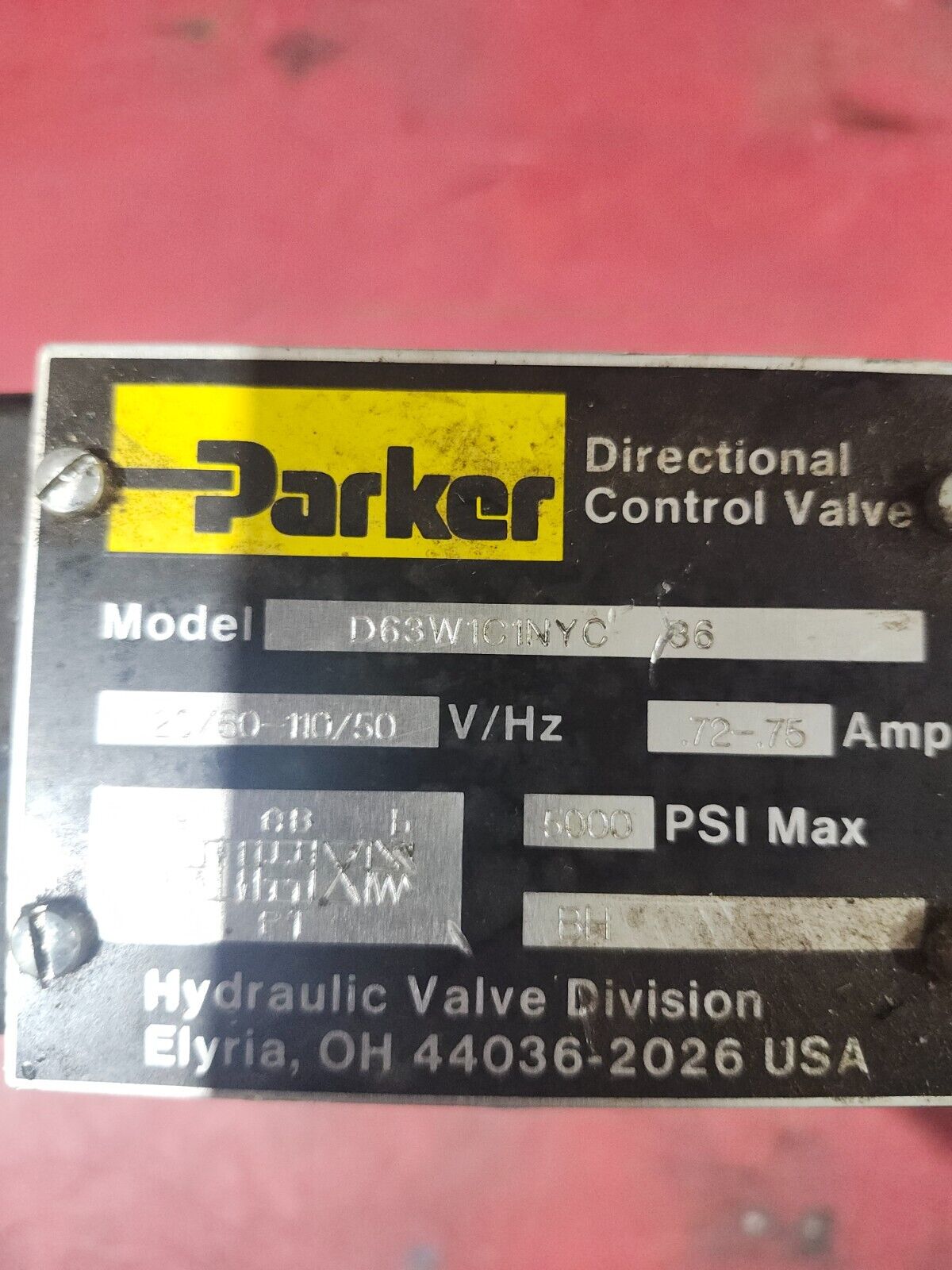 NEW NO BOX PARKER Directional Control Valve D63W1C1NYC 36