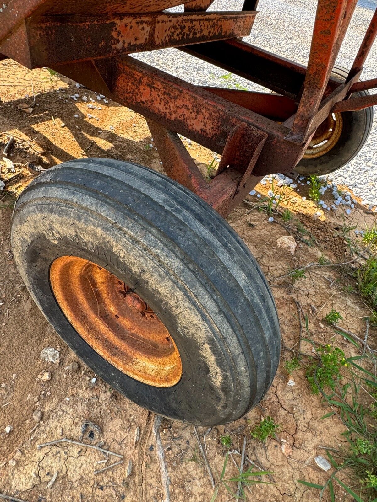 KORY FARM EQUIPMENT 6-TON GEAR GRAVITY WAGON SOLID 6-LUG GRAIN WAGON 150 BUSHEL