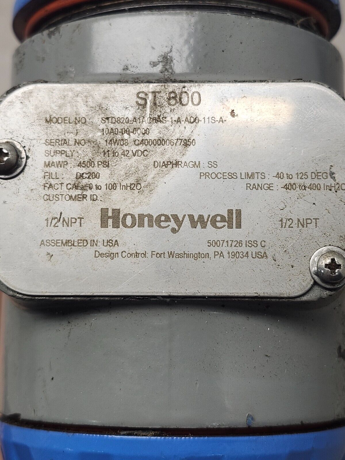 USED HONEYWELL PRESSURE TRANSMITTER ST820-A1AC6AS-1-A-AD0-11S-A-10A0-00-0000