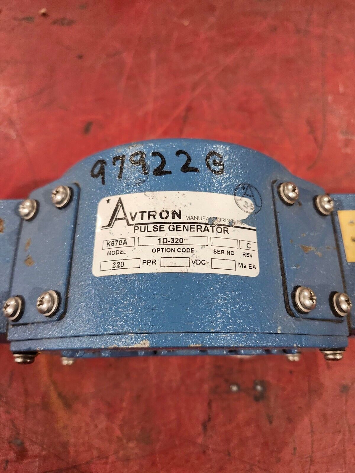 PREOWNED AVTRON PULSE GENERATOR K670A 1D-320