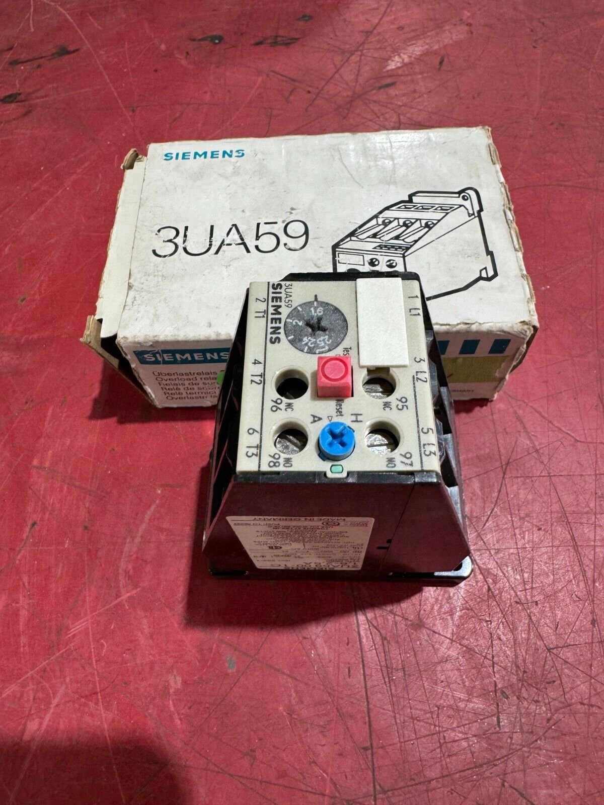 NEW IN BOX SIEMENS OVERLOAD RELAY 3UA59 00-1C