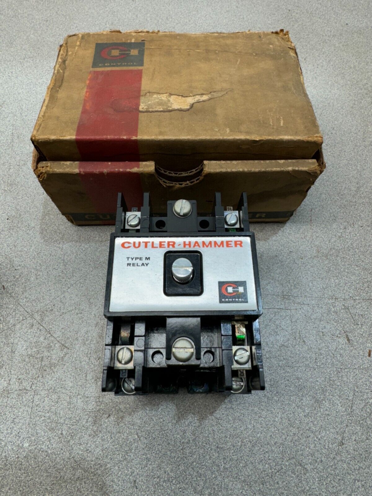 NEW IN BOX CUTLER HAMMER TYPE M RELAY D23 MR20