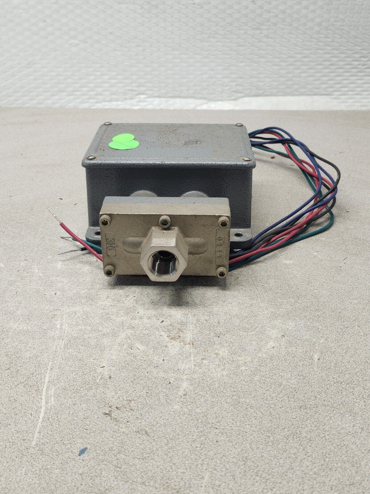 USED SOR Pressure Switch 66V2-EF3-N3-C2A-TT