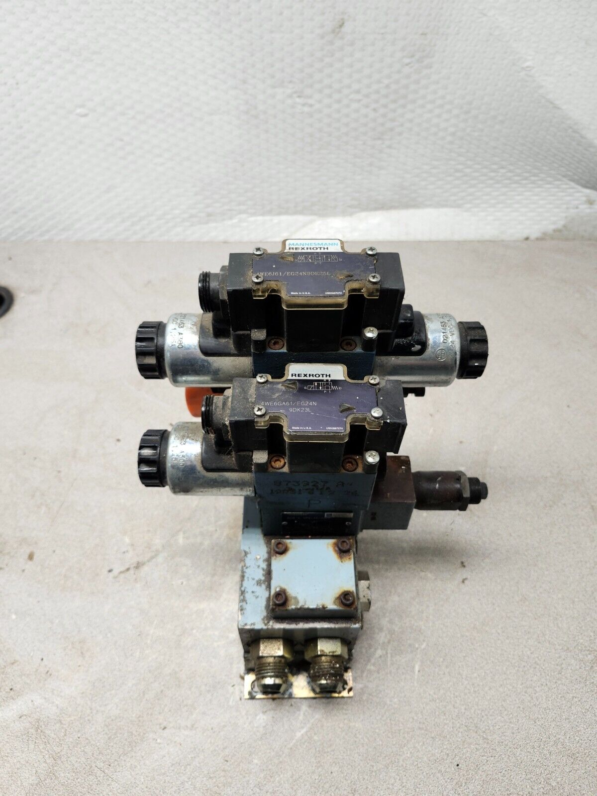 USED REXNORD Hydraulic Relief Valve SETUP ZDB 6 VP2-42/200V,4WE6J61/EG24N9DK25L