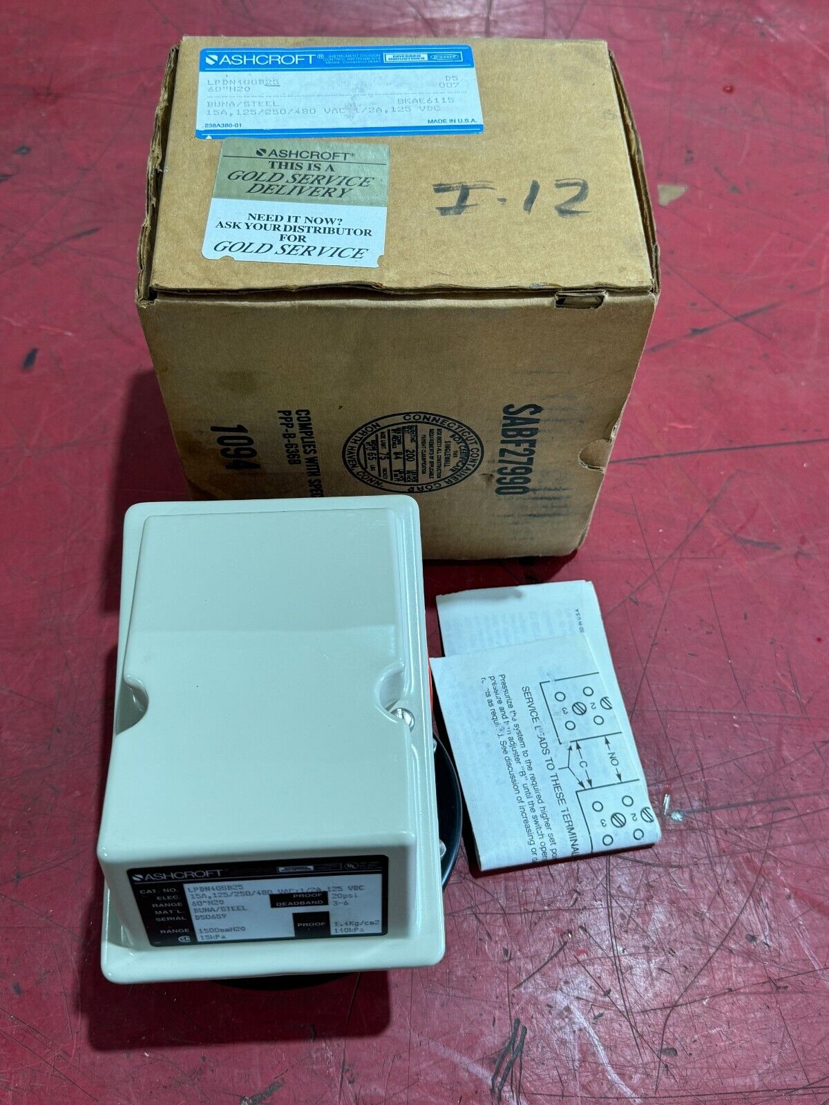 NEW IN BOX ASHCROFT PRESSURE SWITCH LPDN4GGB25