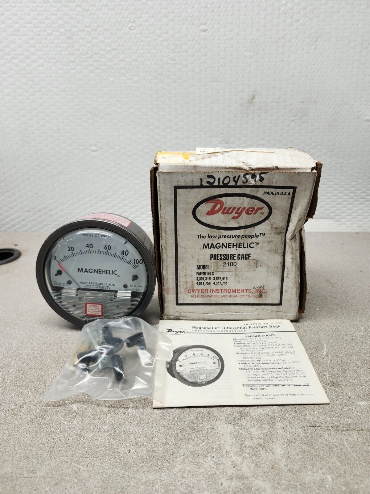 NEW IN BOX Dwyer 4" Magnehelic Differential Pressure Gauge 0"-100" Mode 2100