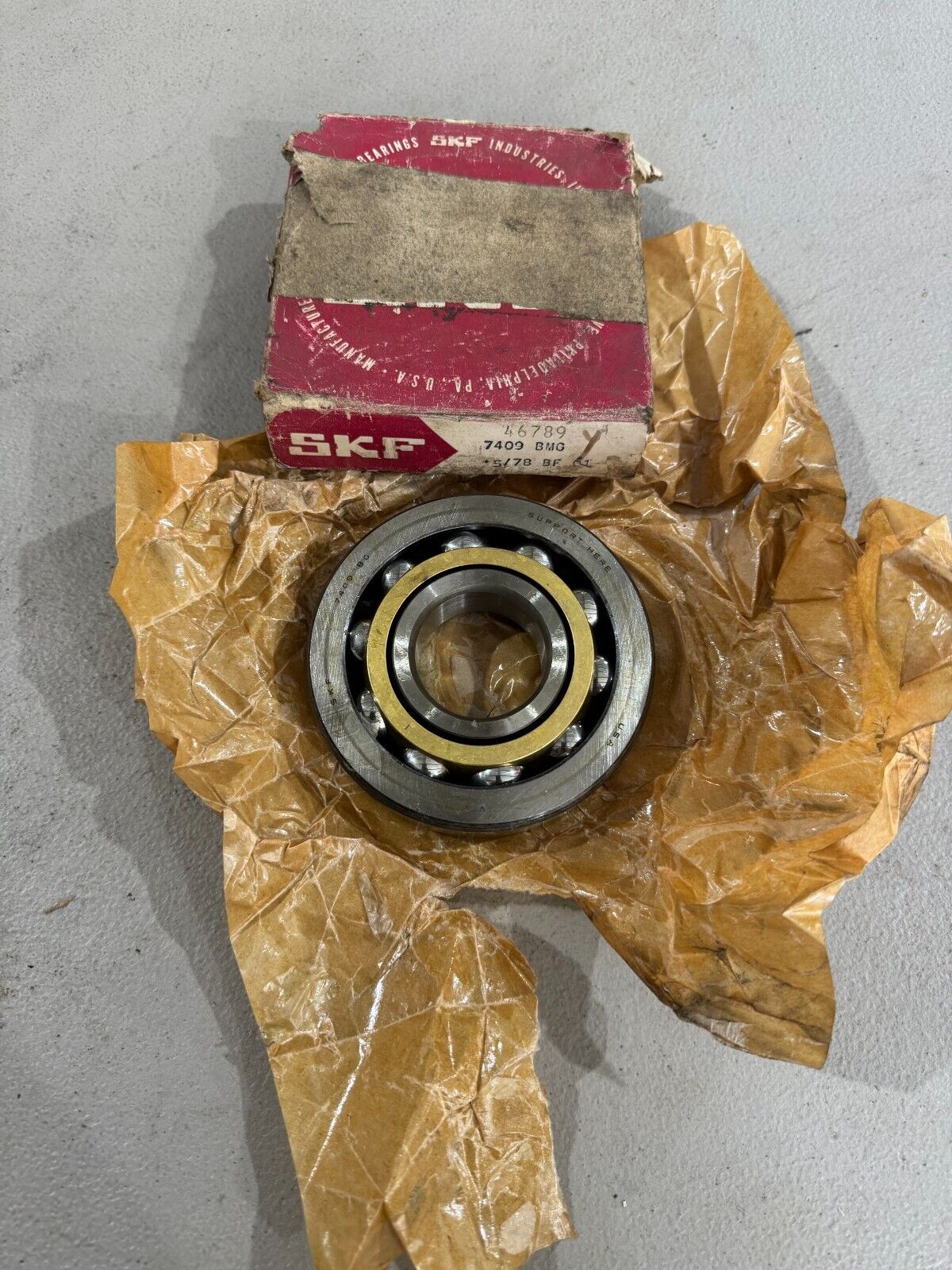 NEW IN BOX SKF 7409 BGM ROLLER BEARING 7409 BG